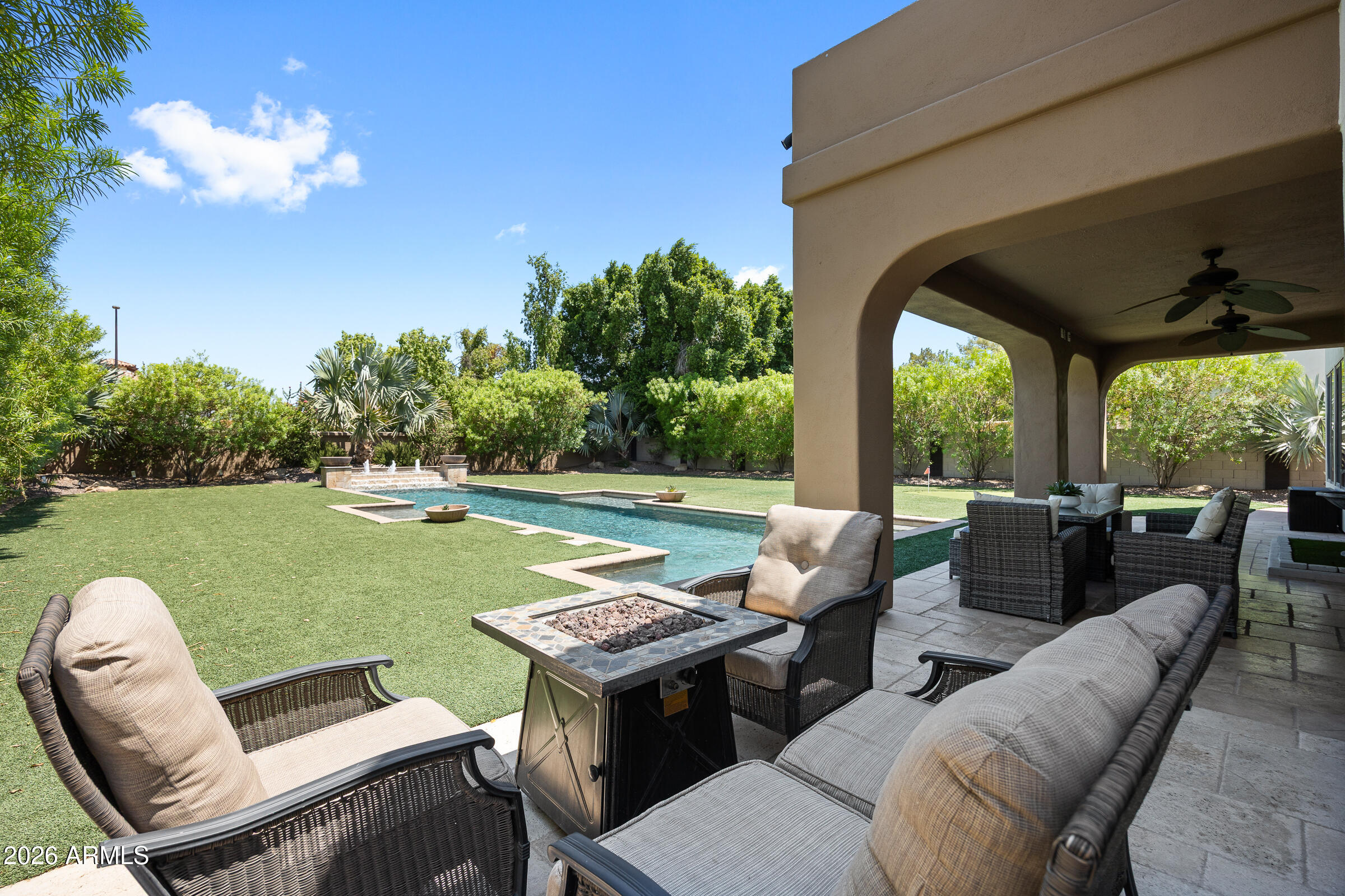 1442 E CATAMARAN Drive
