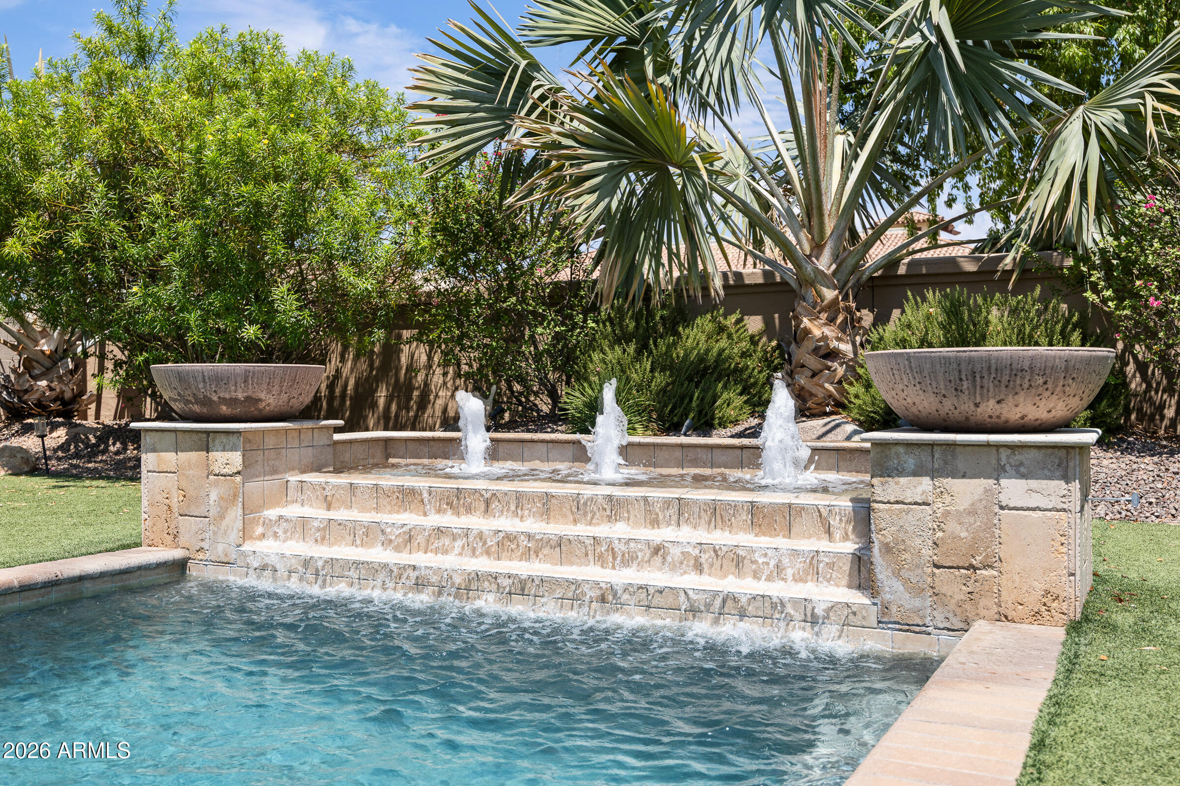 1442 E CATAMARAN Drive