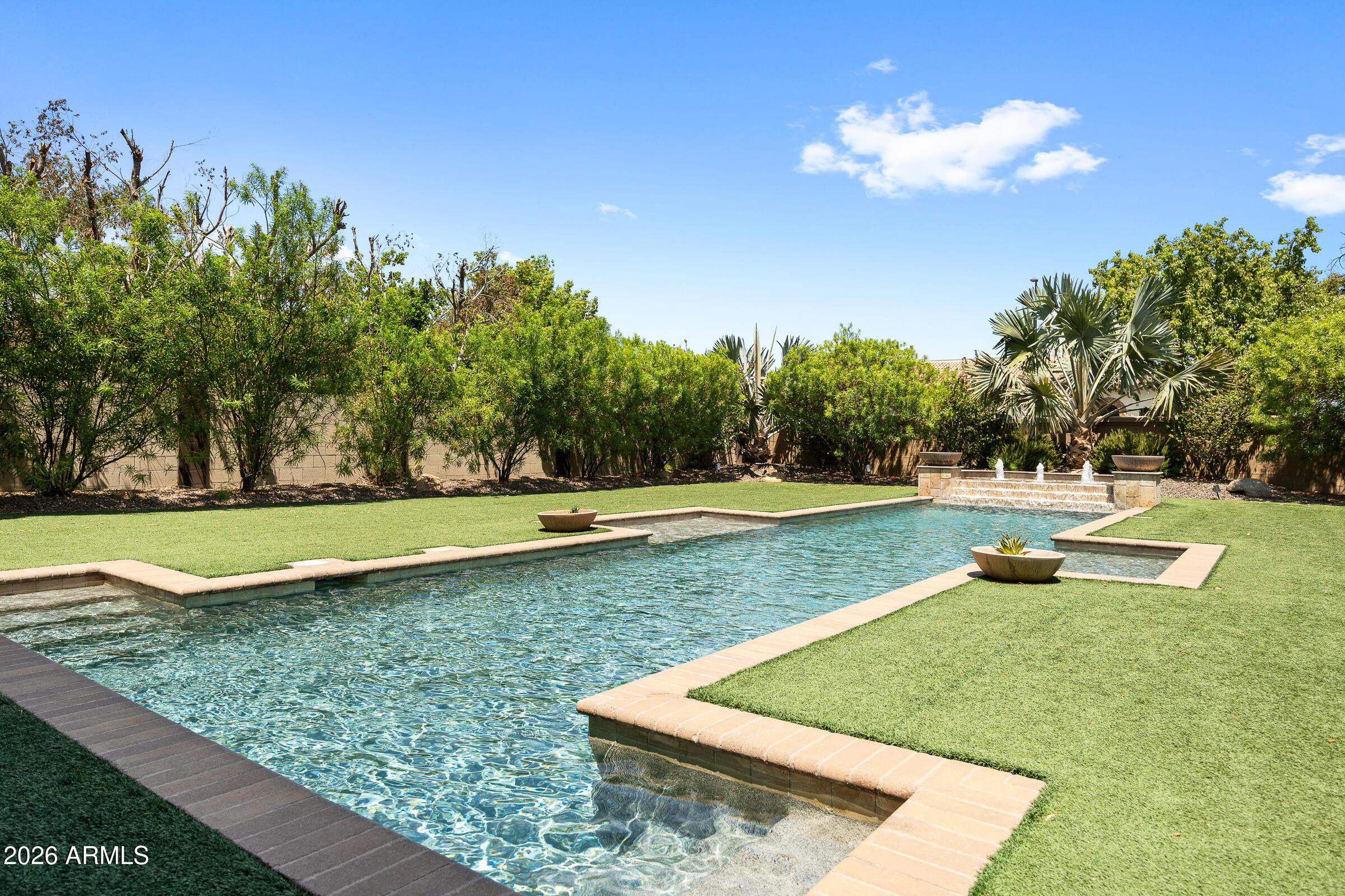 1442 E CATAMARAN Drive