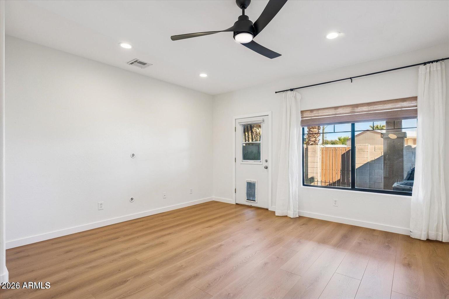 525 N MILLER Road 152