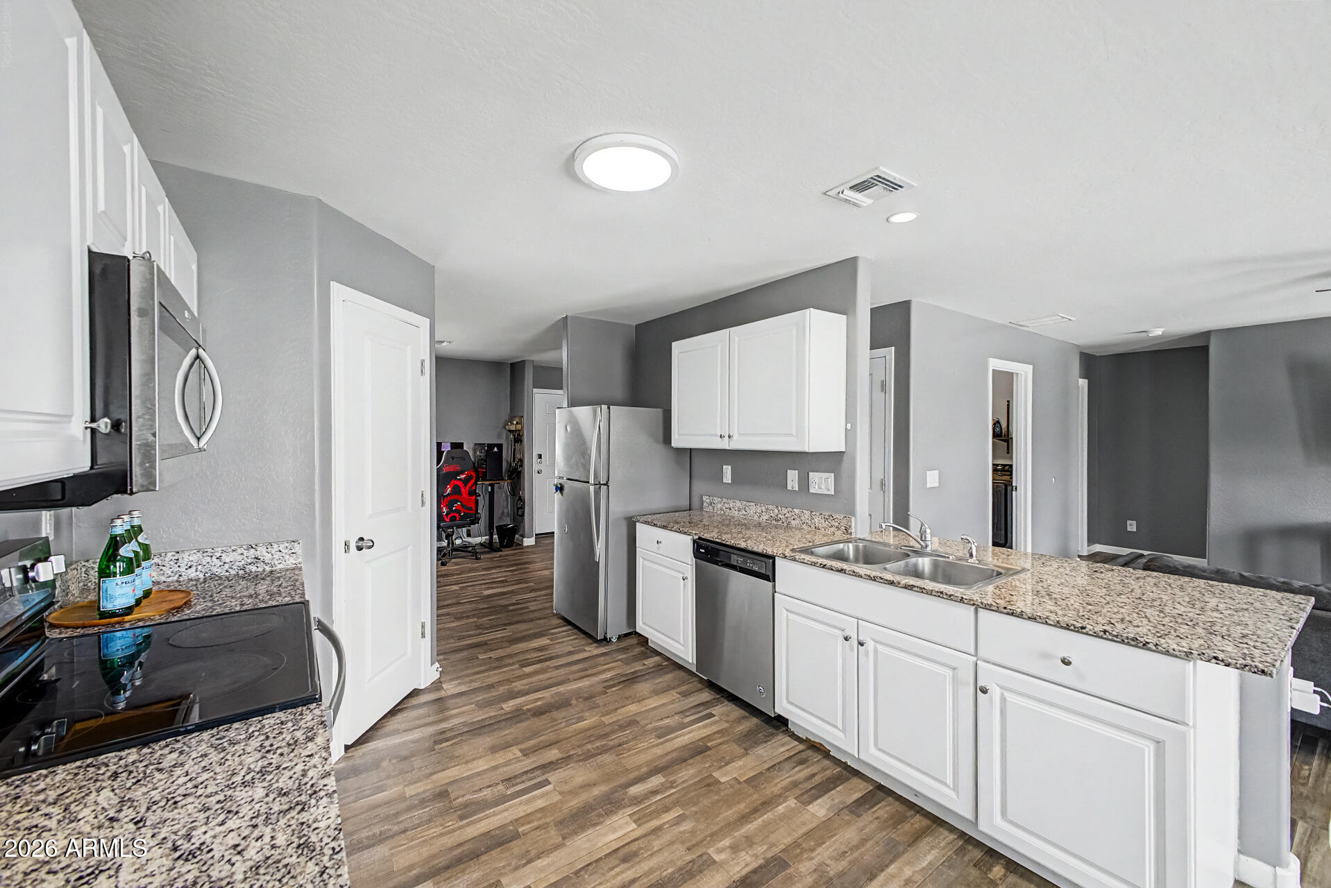 111 E BOBCAT Place