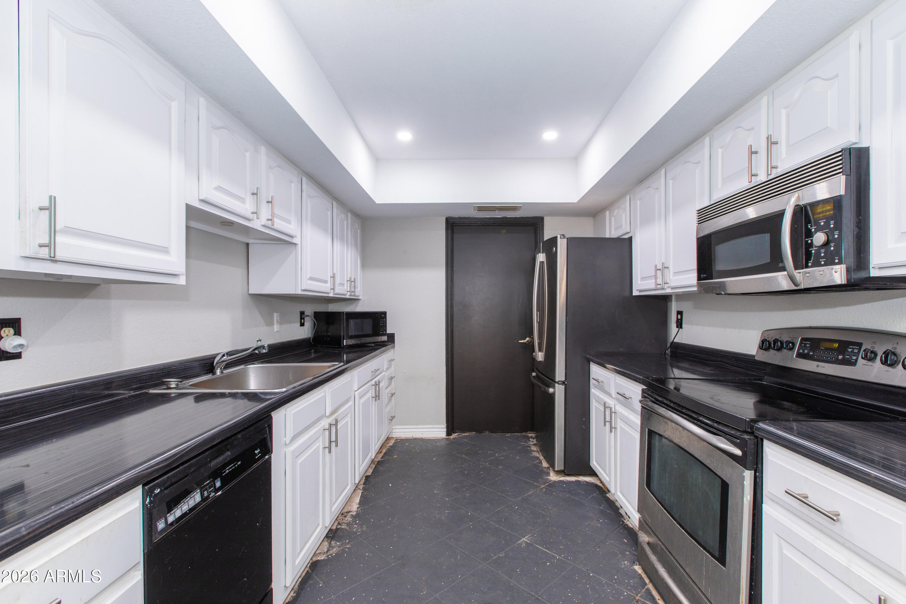 7607 E PLEASANT Run