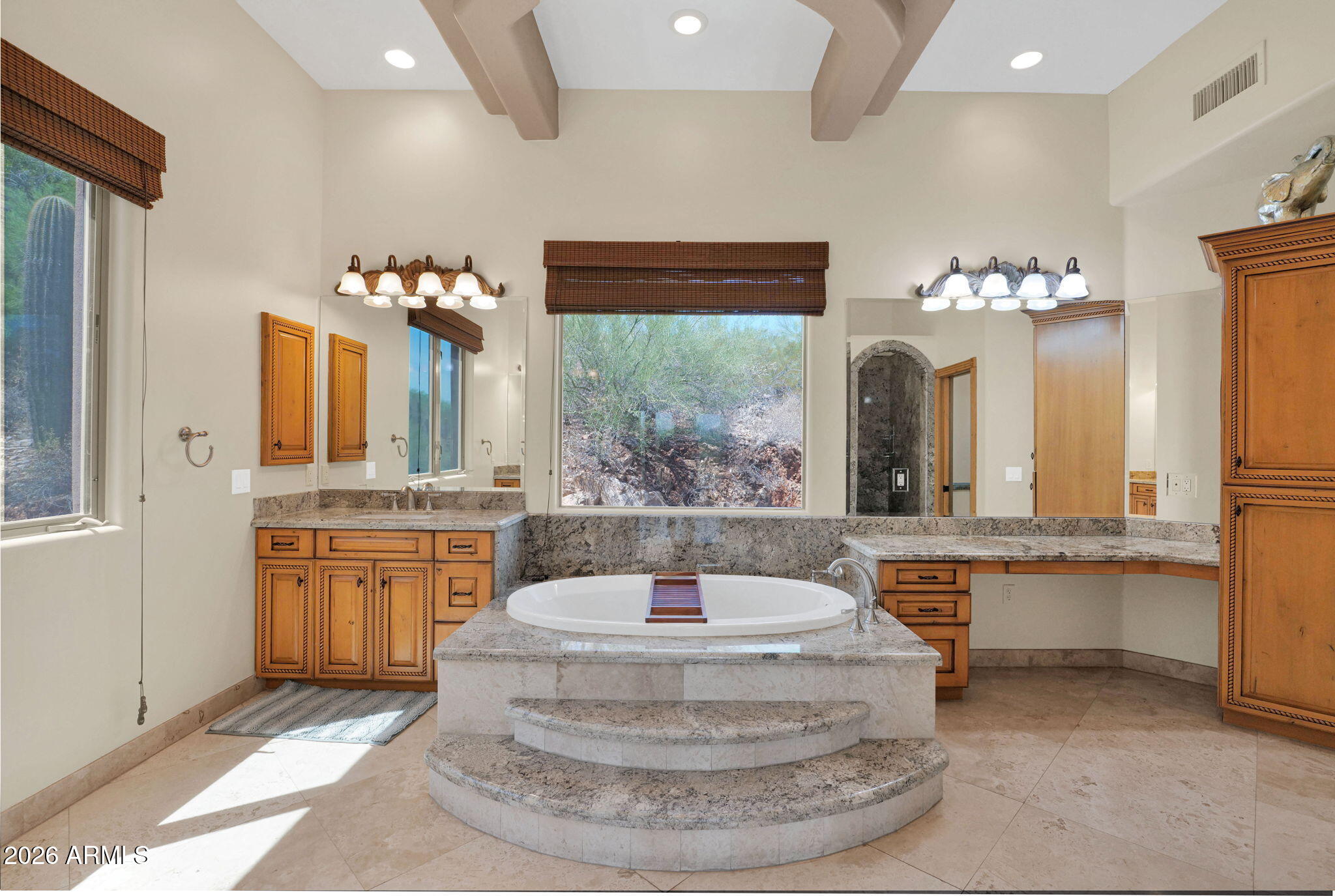 4141 E LAKESIDE Lane