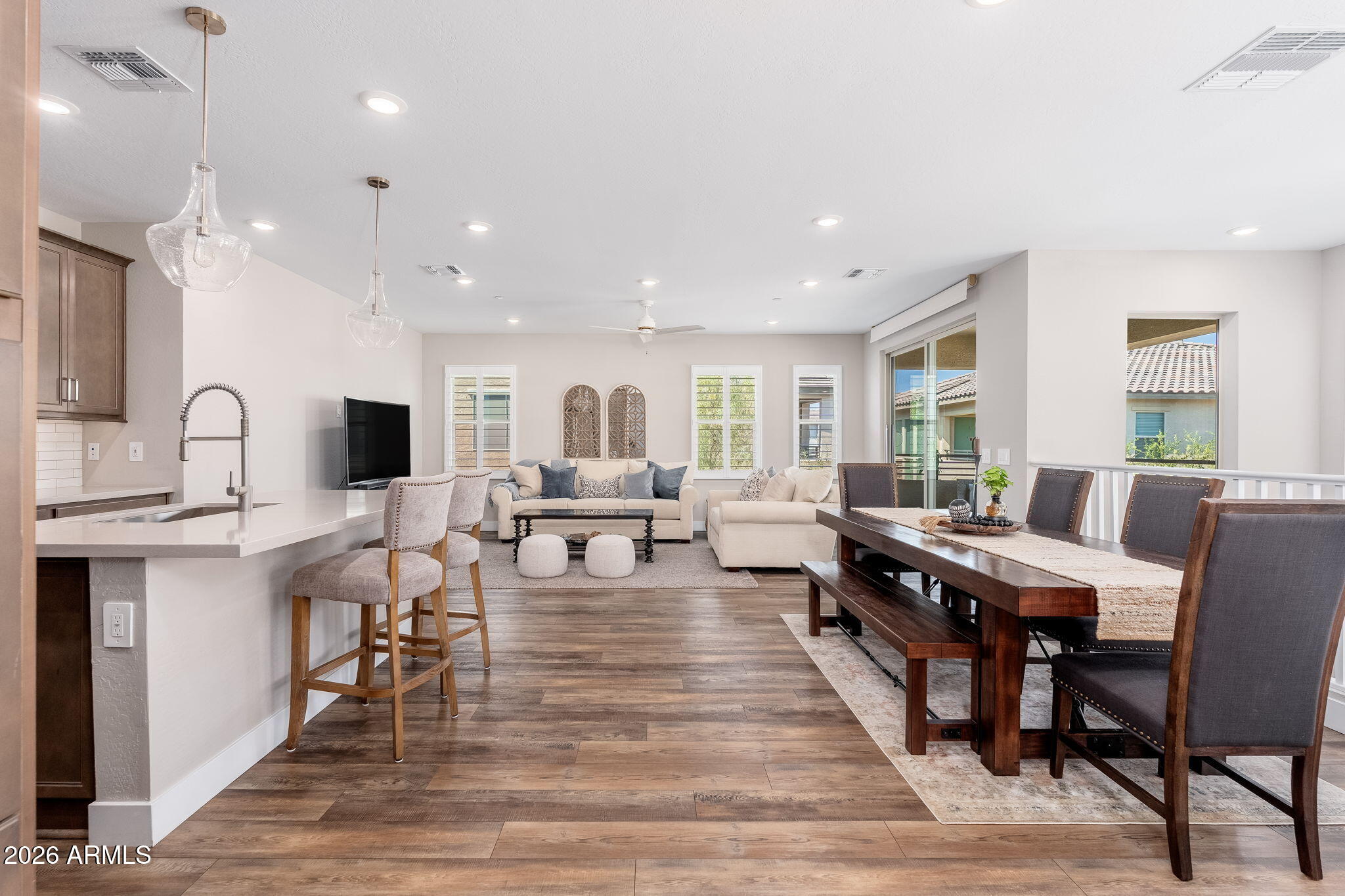 762 E GINKO Avenue 201