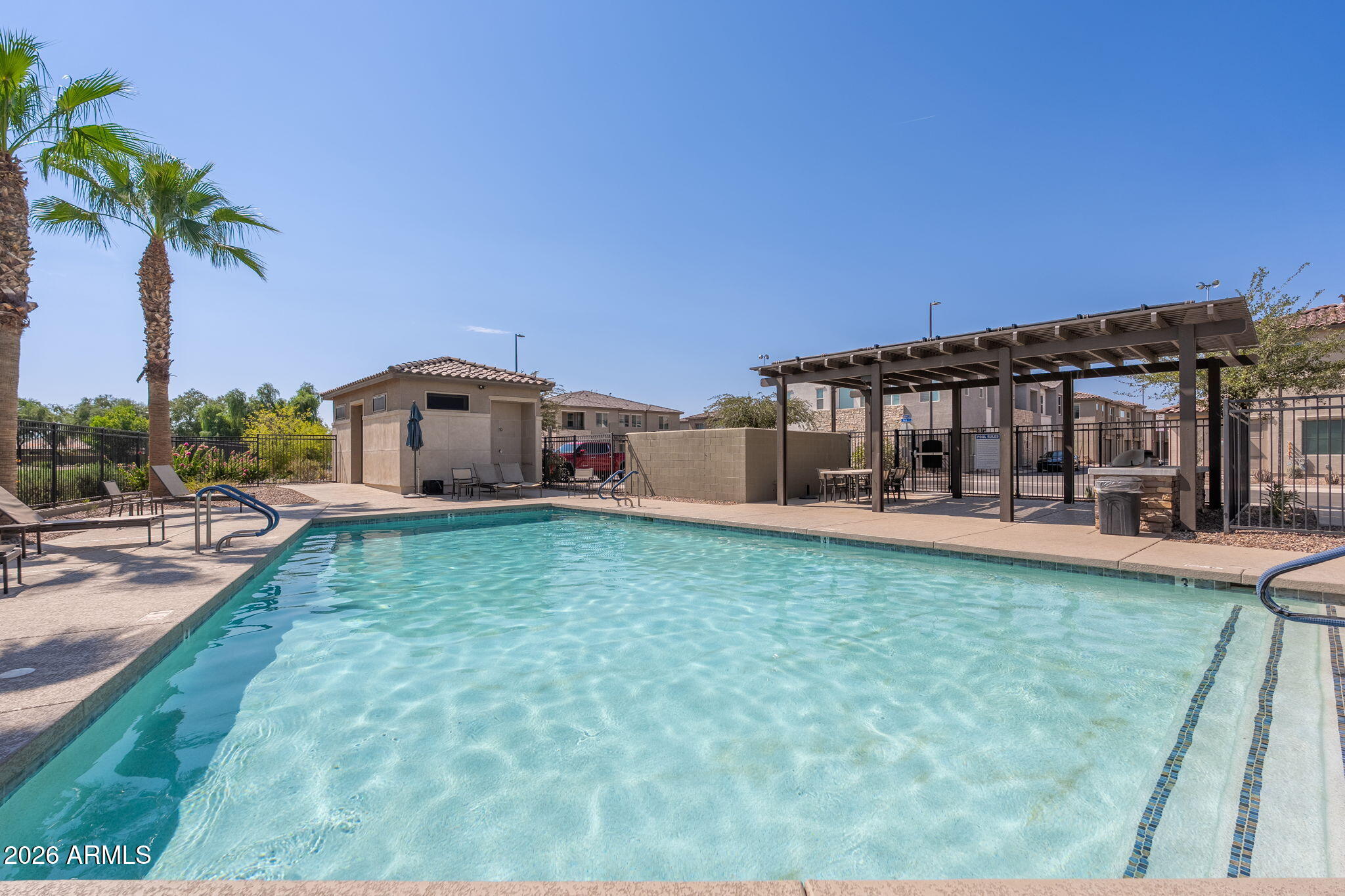 762 E GINKO Avenue 201