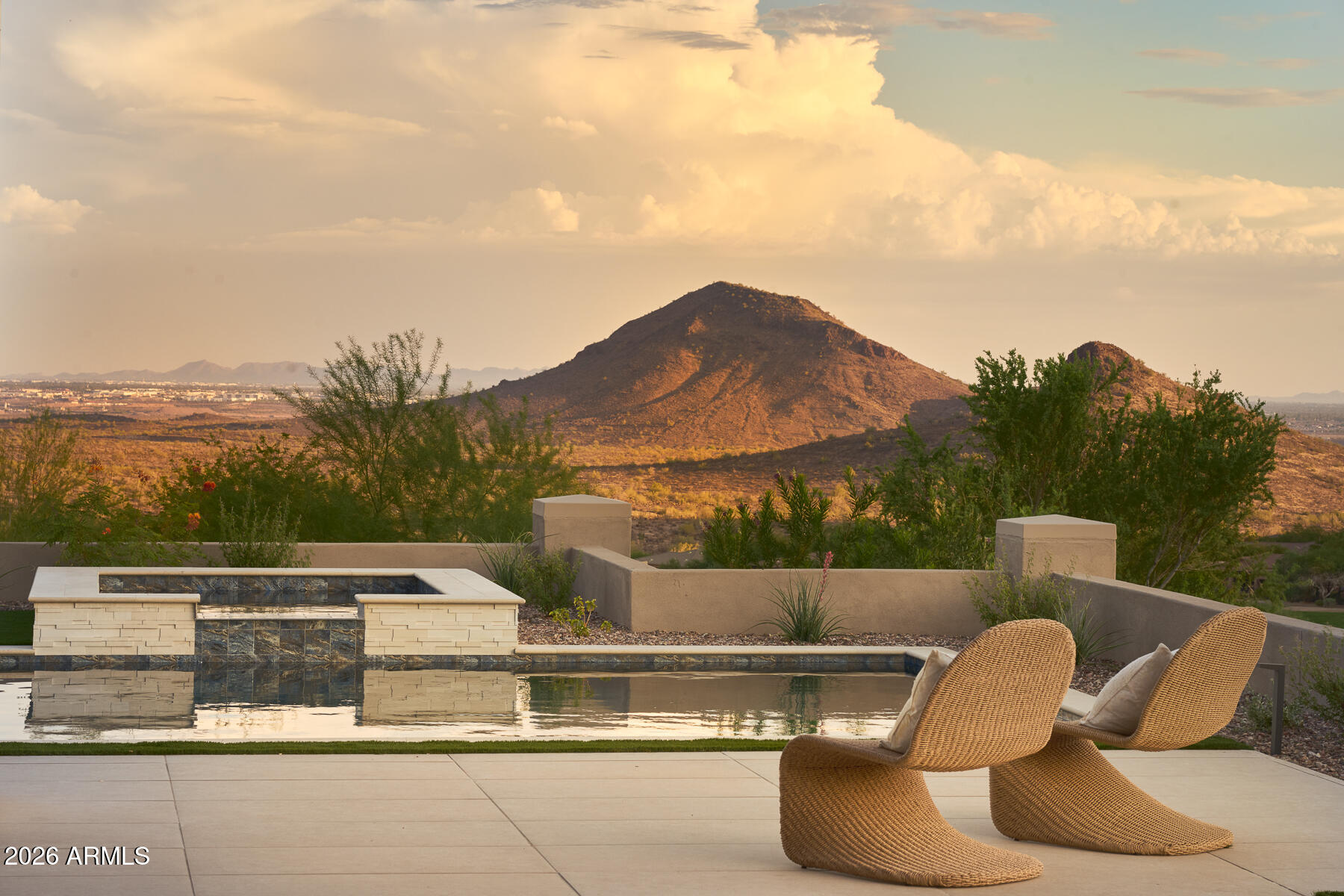 9619 N SOLITUDE Canyon
