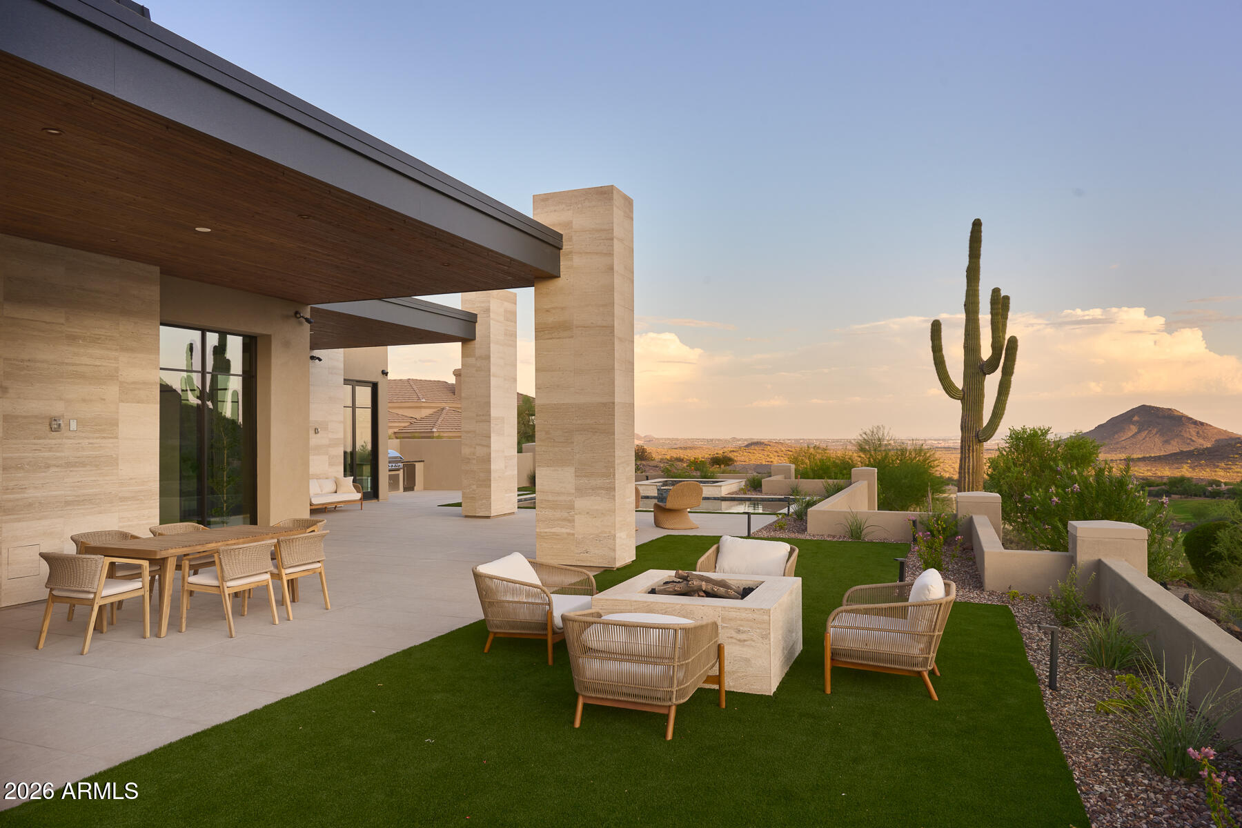 9619 N SOLITUDE Canyon