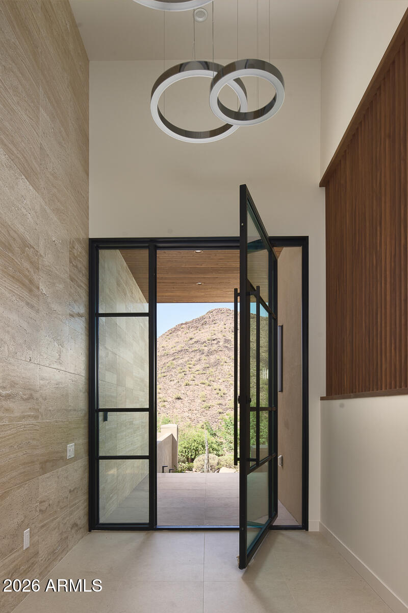 9619 N SOLITUDE Canyon