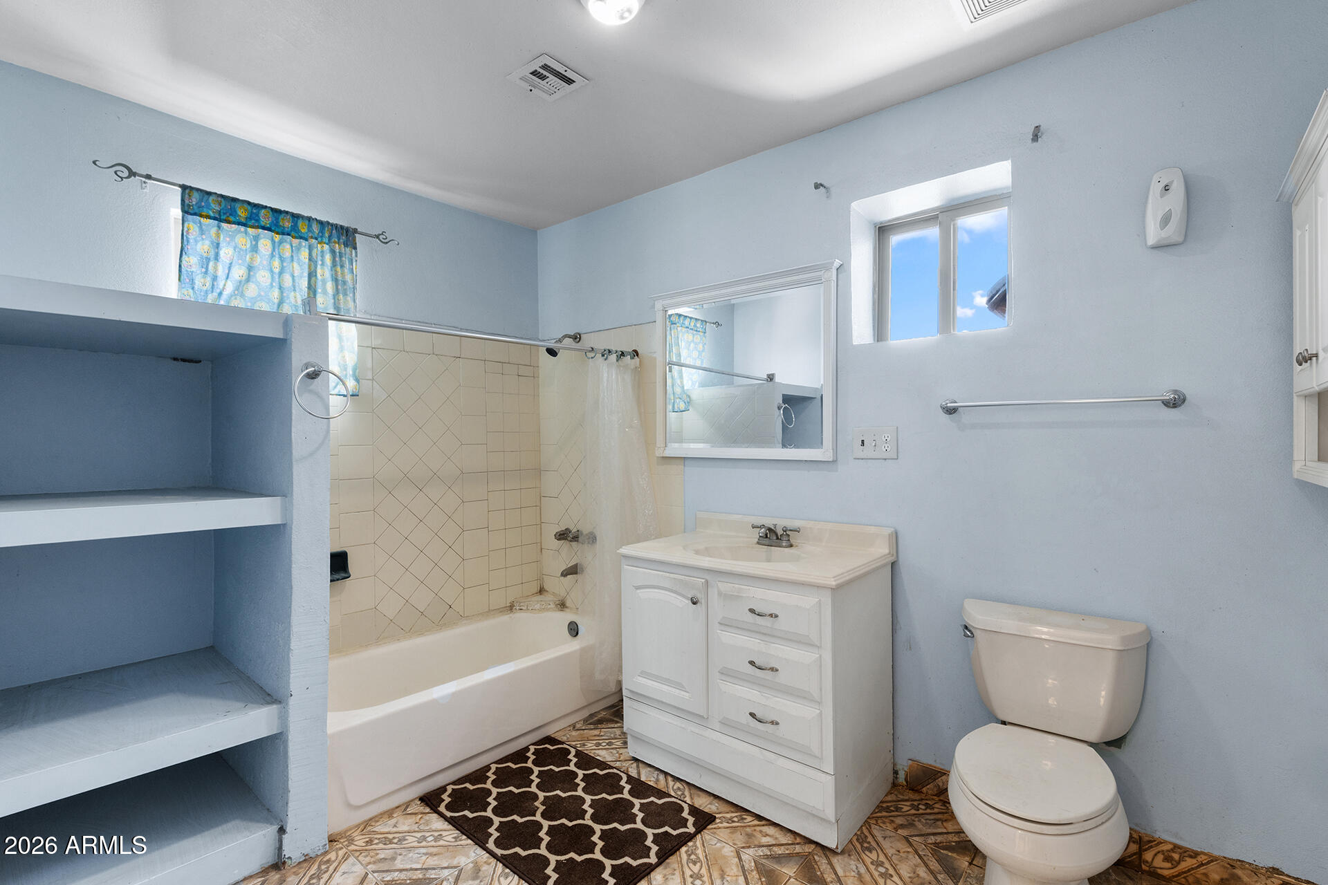 1012 S PRICE Road