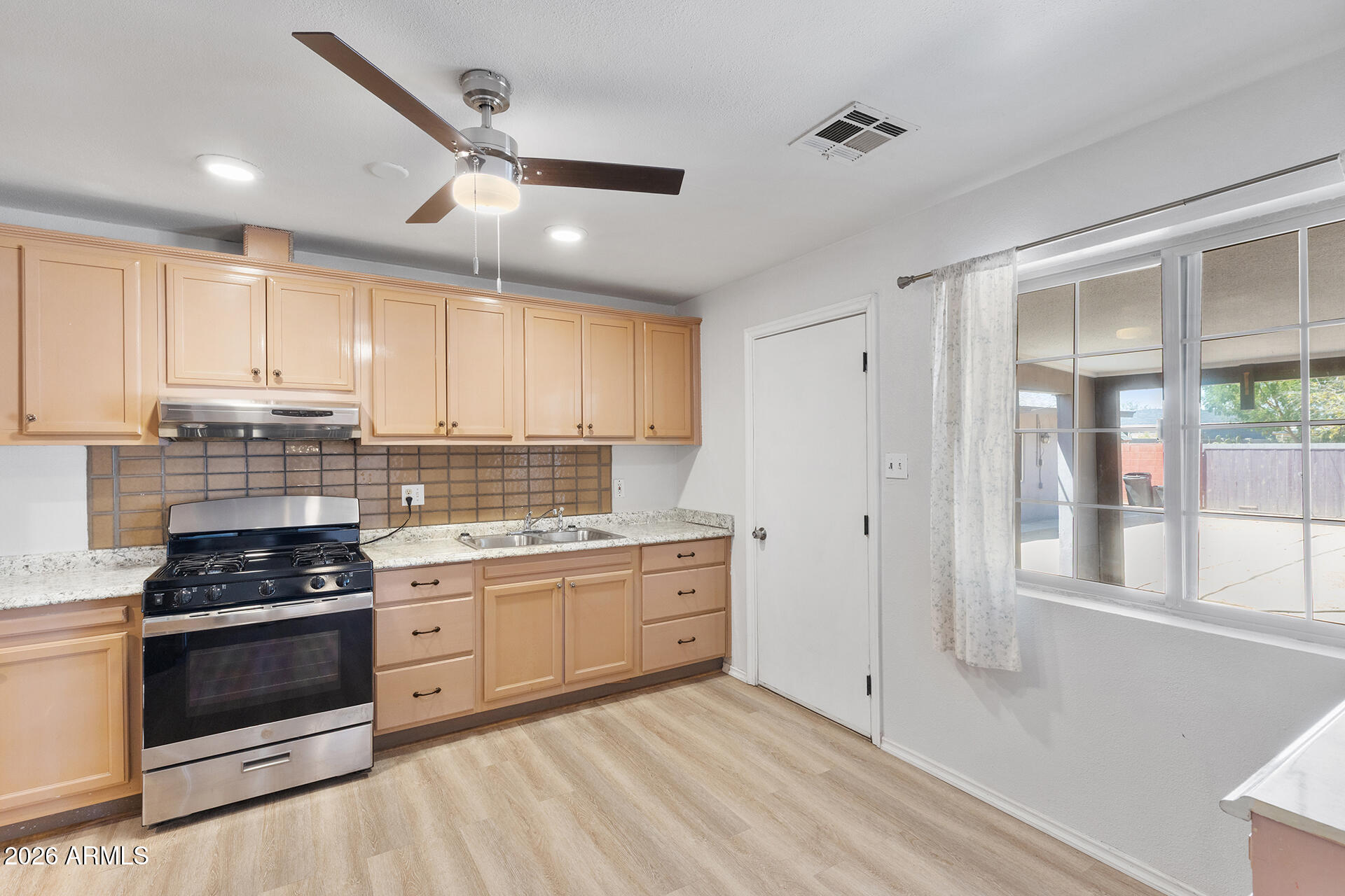 1012 S PRICE Road