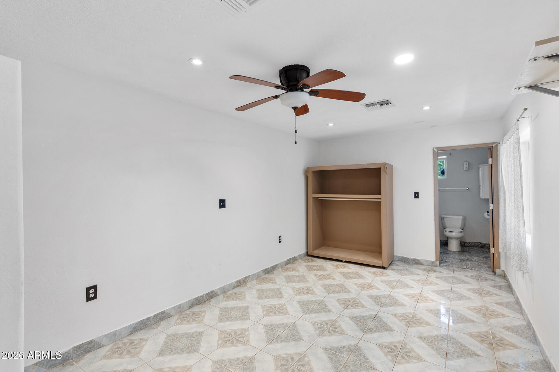 1012 S PRICE Road