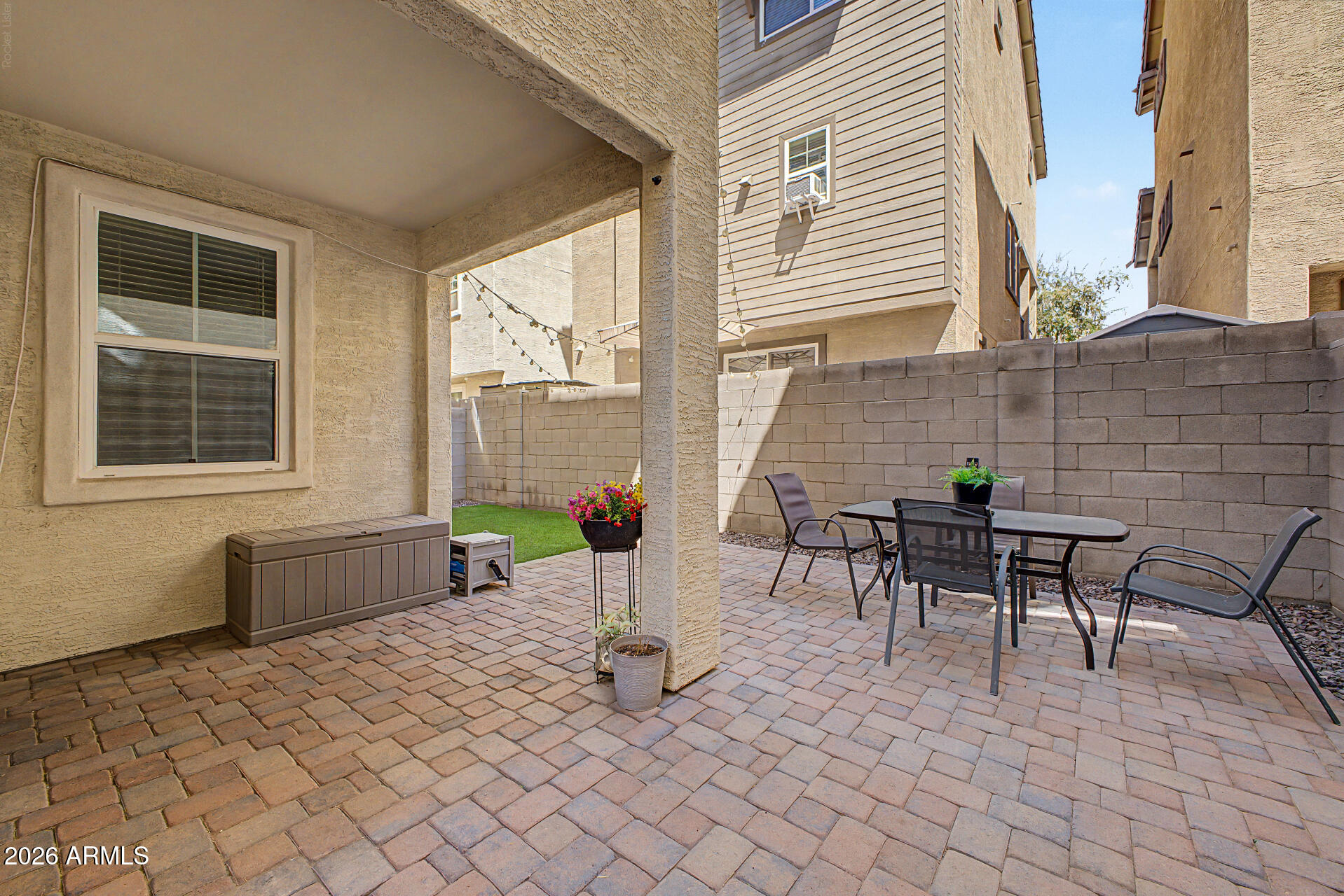 654 W FLINTLOCK Way