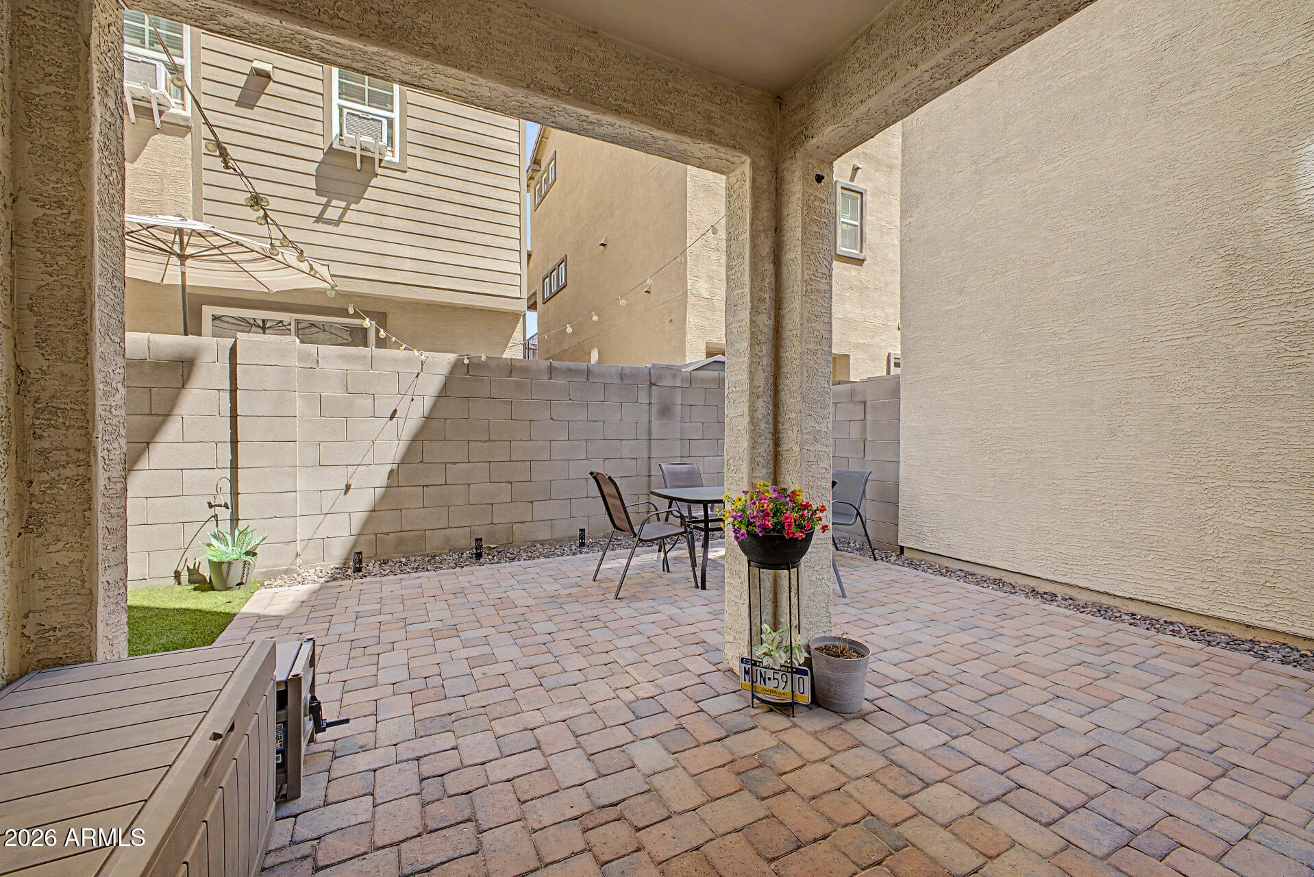 654 W FLINTLOCK Way