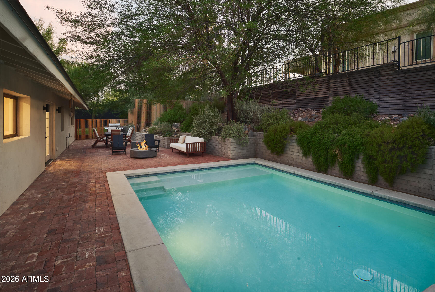 4035 E MCDONALD Drive