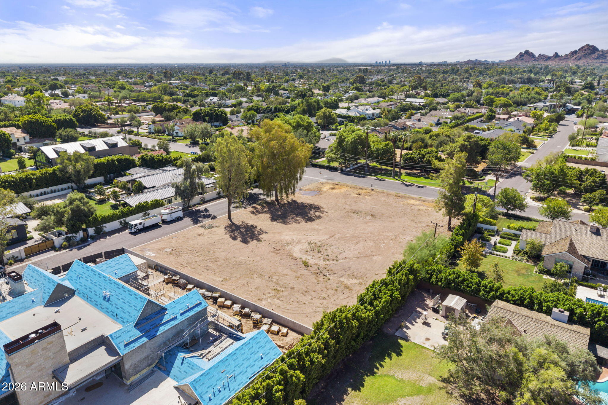 5712 E EXETER Boulevard -