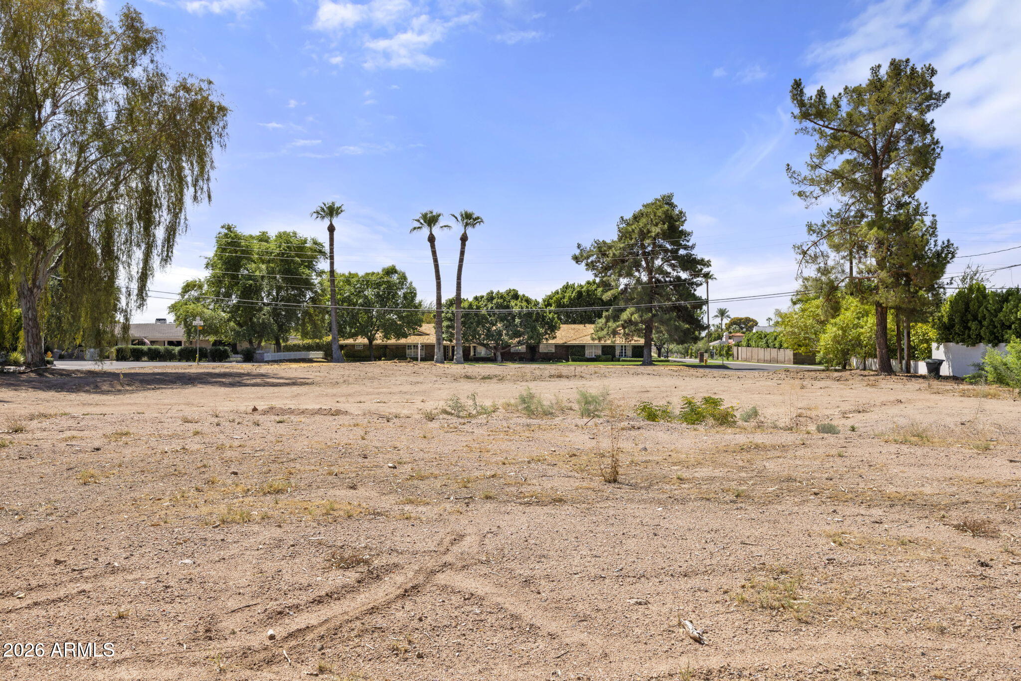5712 E EXETER Boulevard -