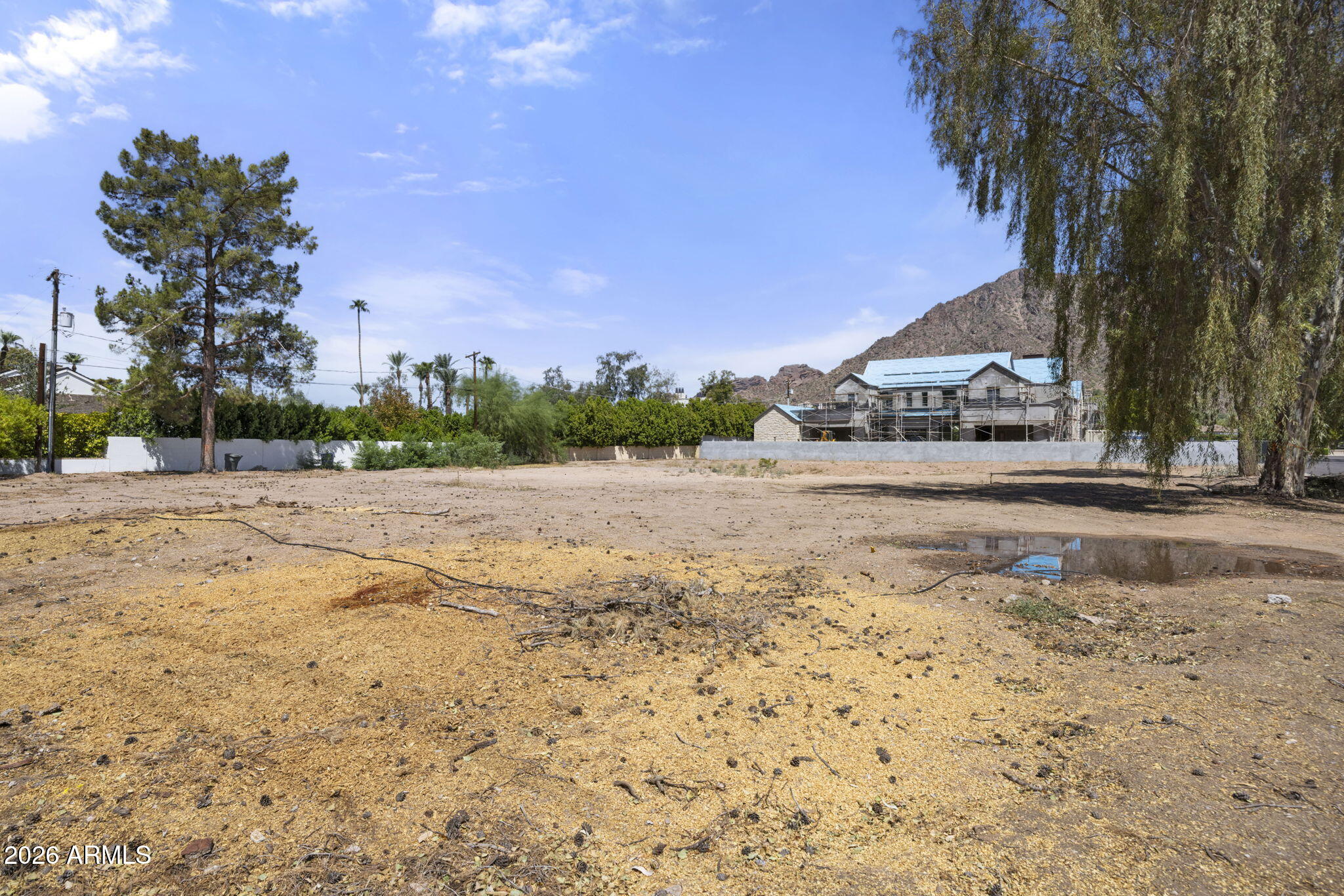 5712 E EXETER Boulevard -