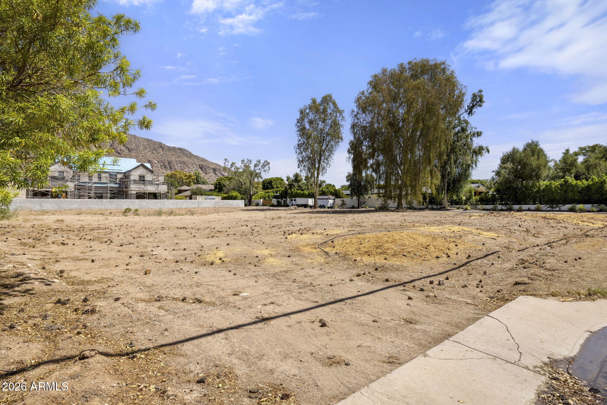 5712 E EXETER Boulevard -