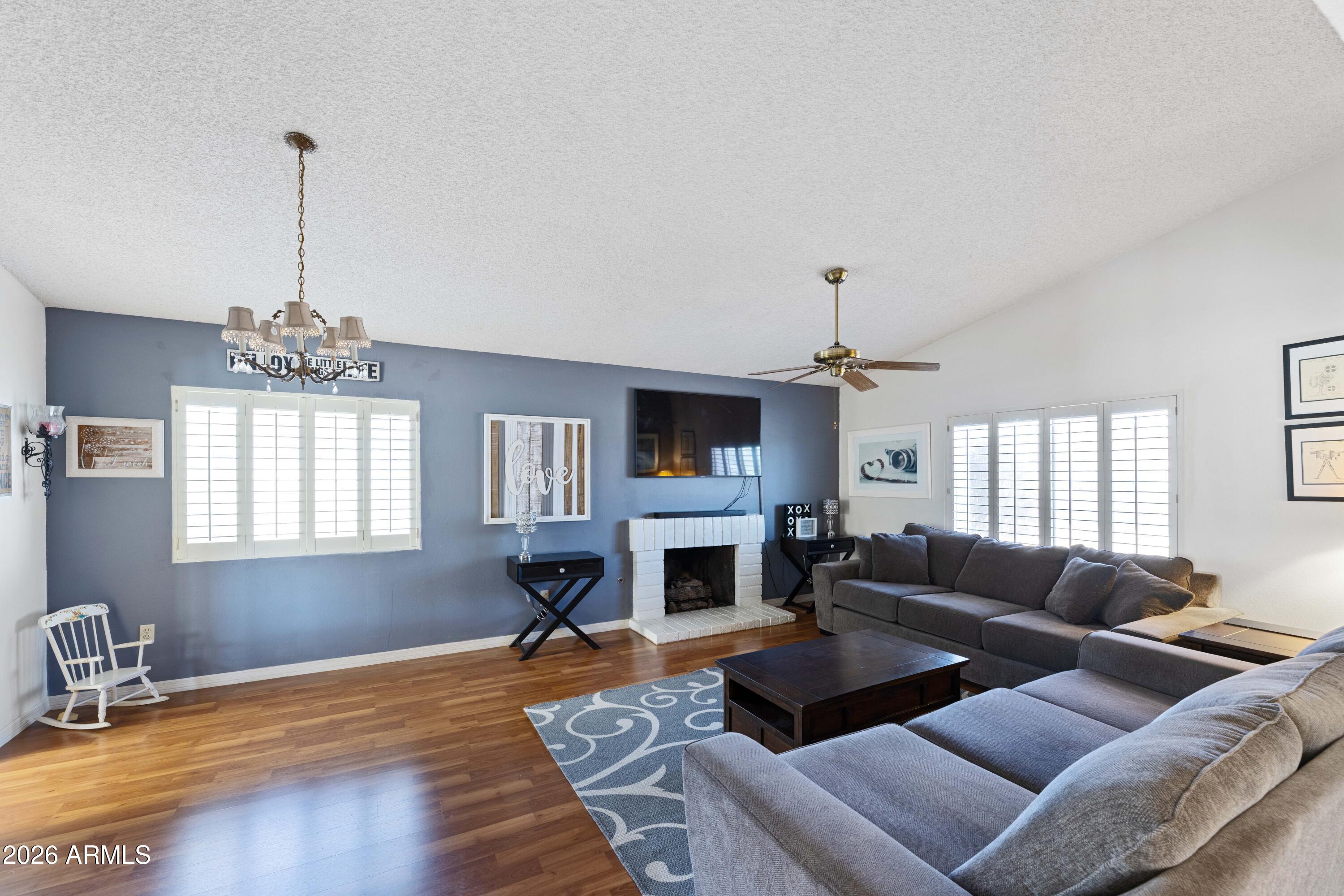 2309 W PORT ROYALE Lane