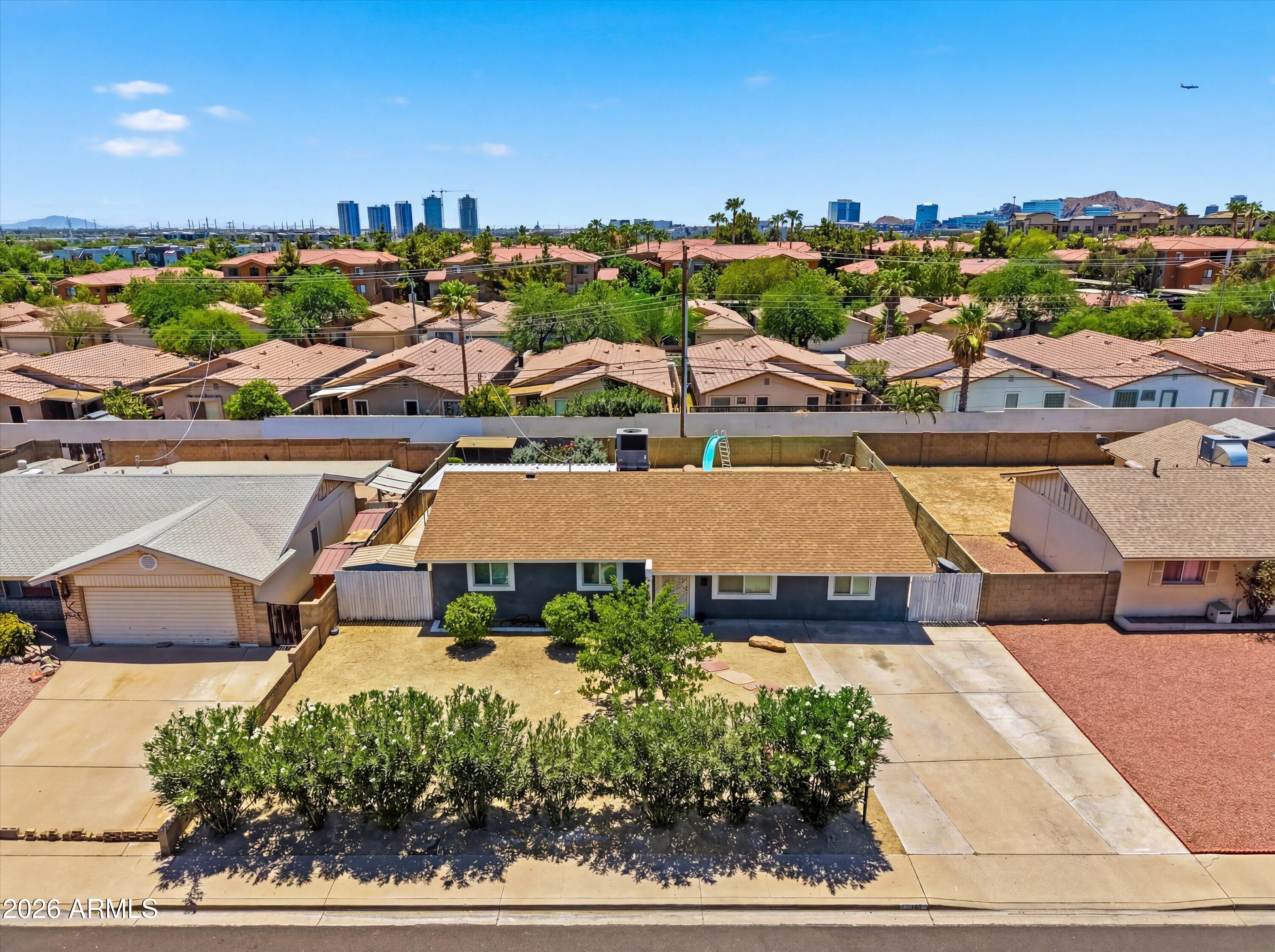 1015 E MARIGOLD Lane