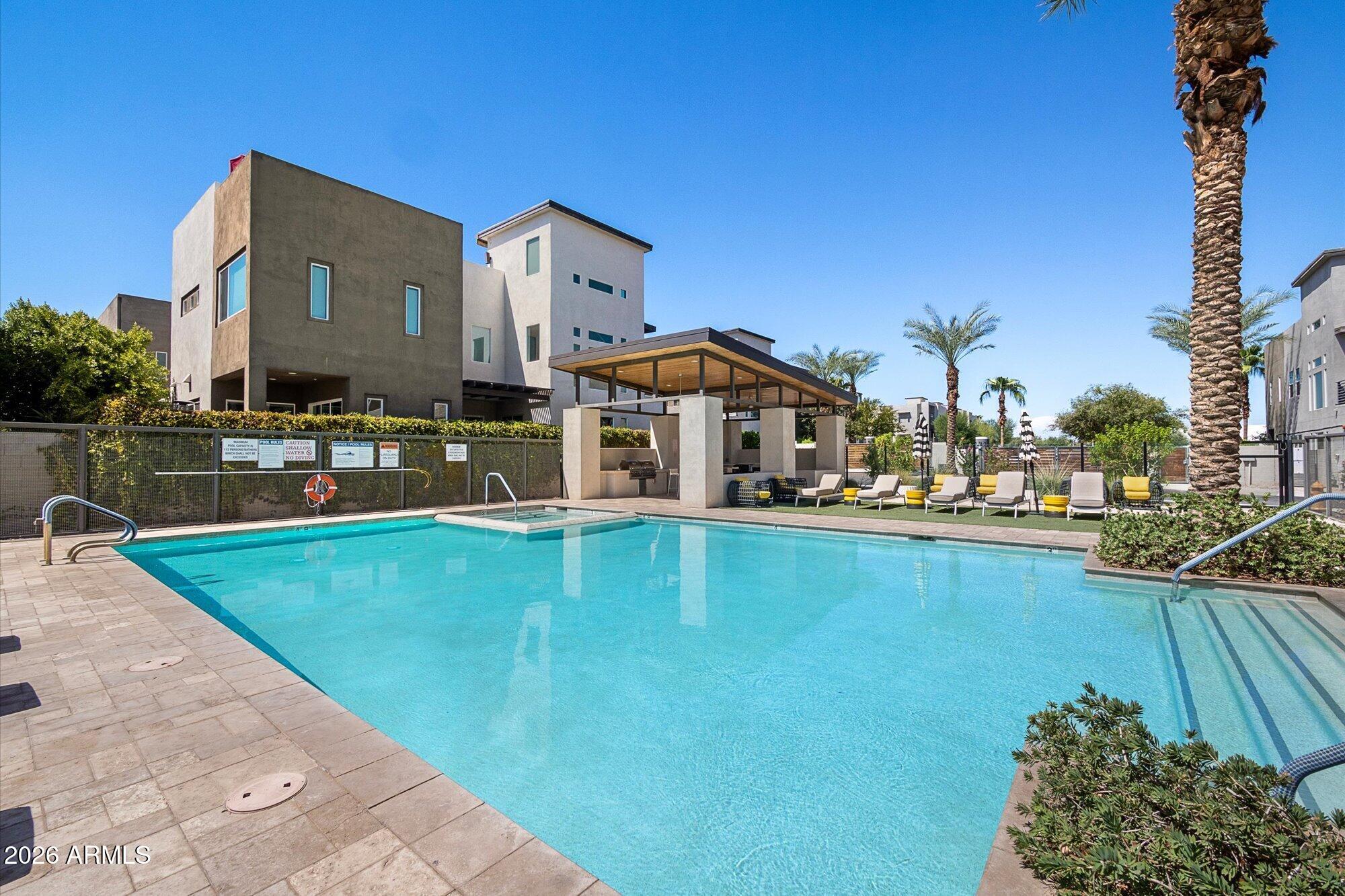 1585 N 69TH Place