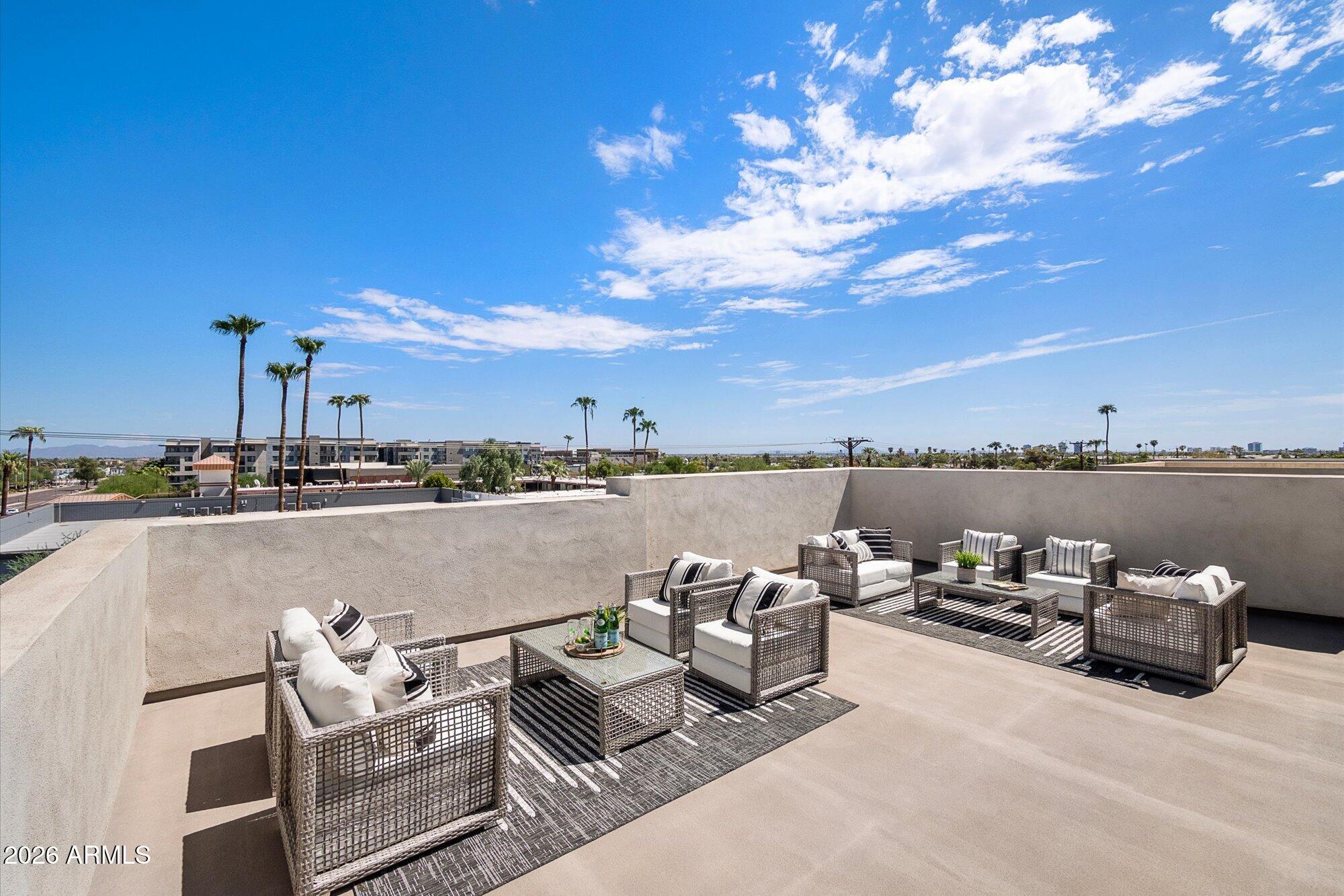 1585 N 69TH Place