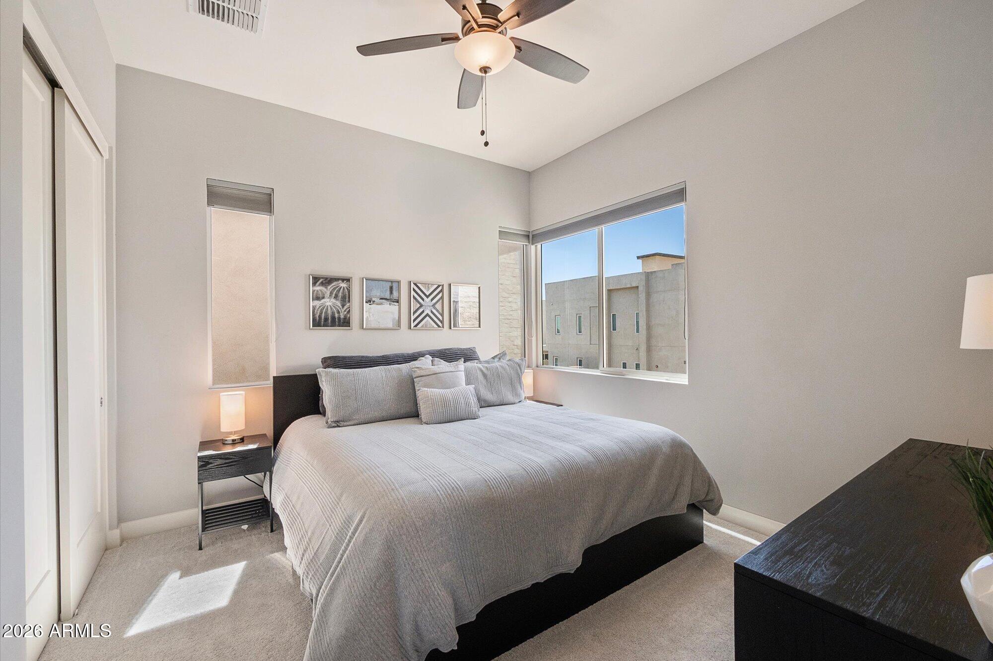 1585 N 69TH Place