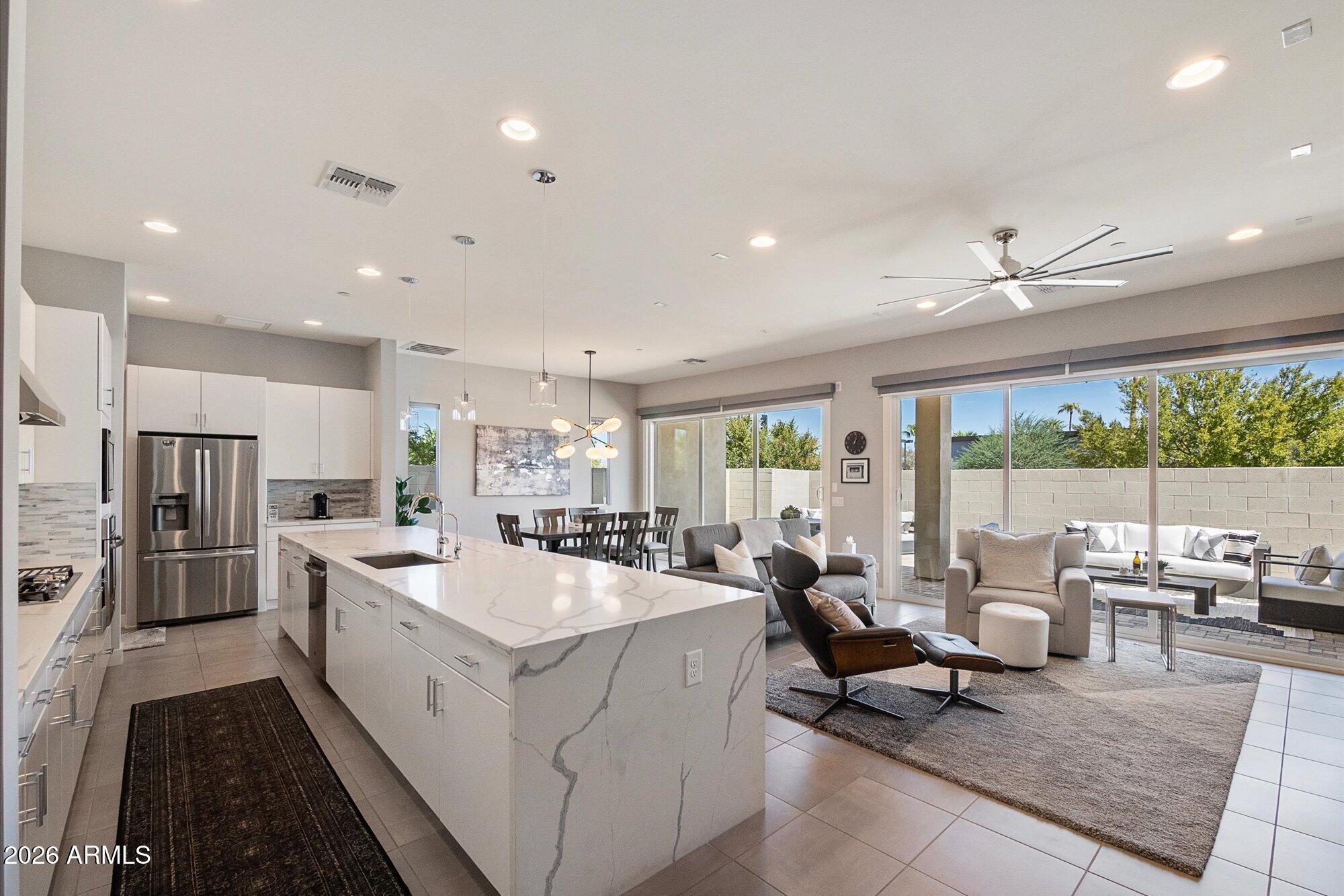 1585 N 69TH Place