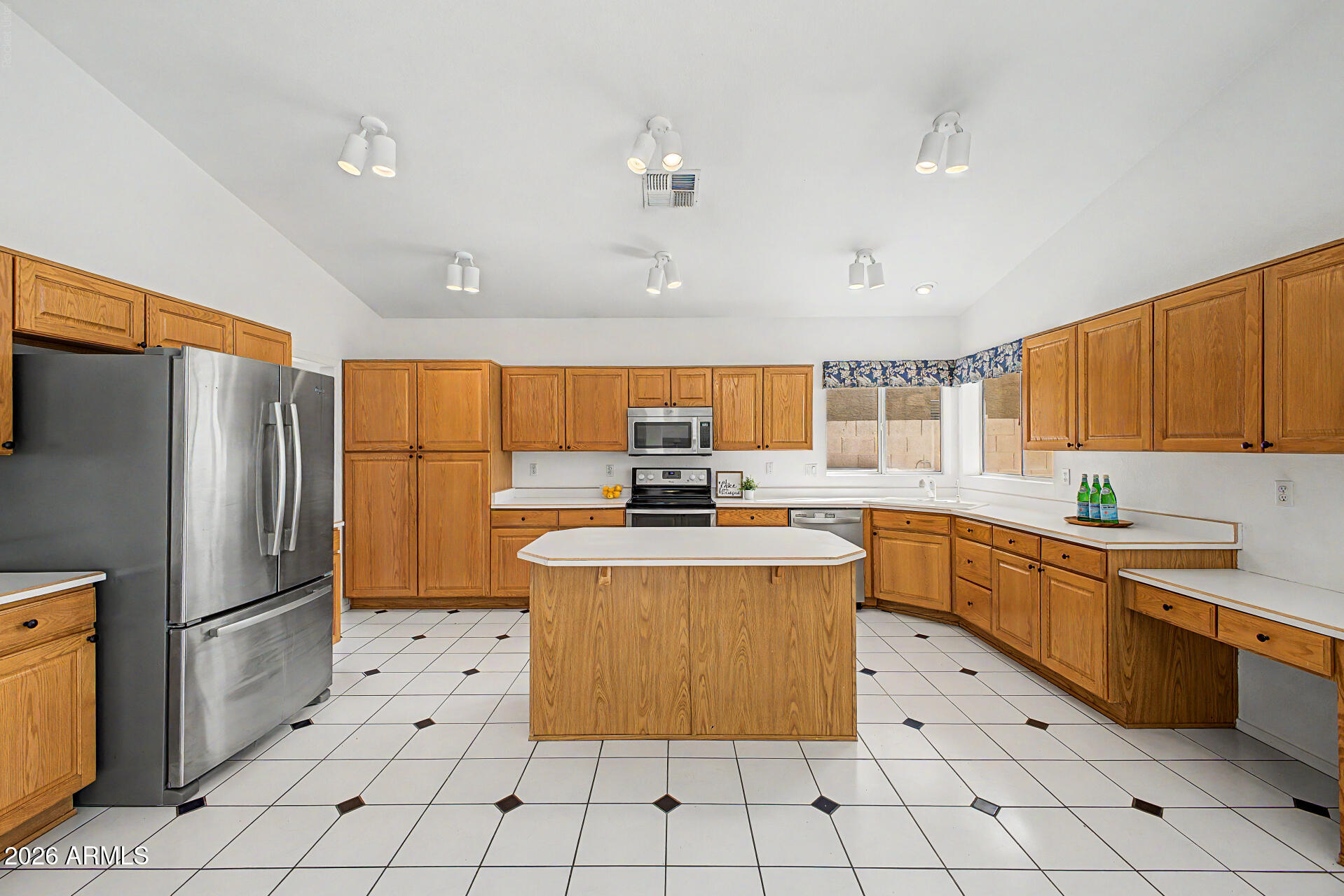 16840 S 36TH Place