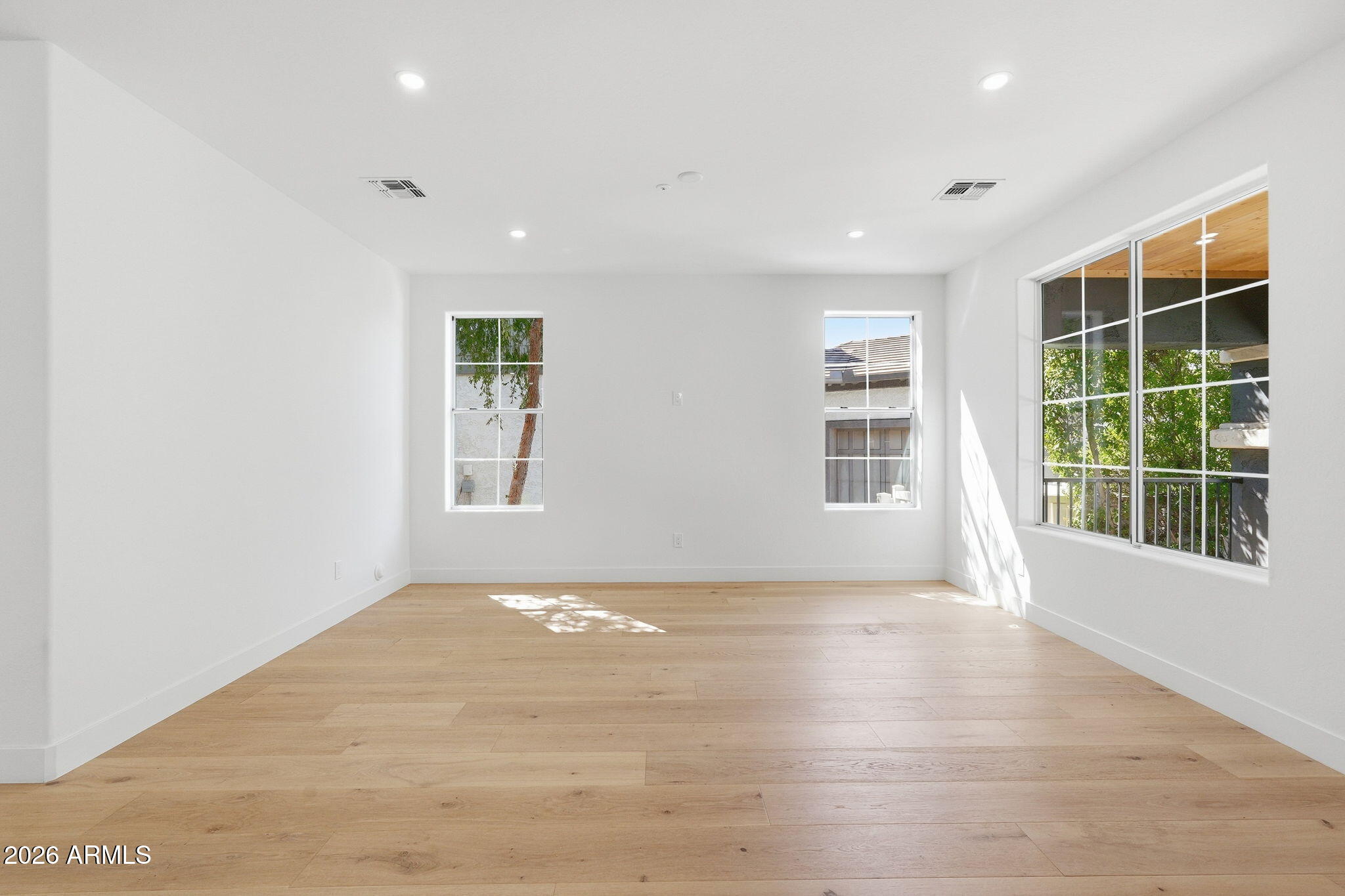 2974 E CAMELLIA Drive