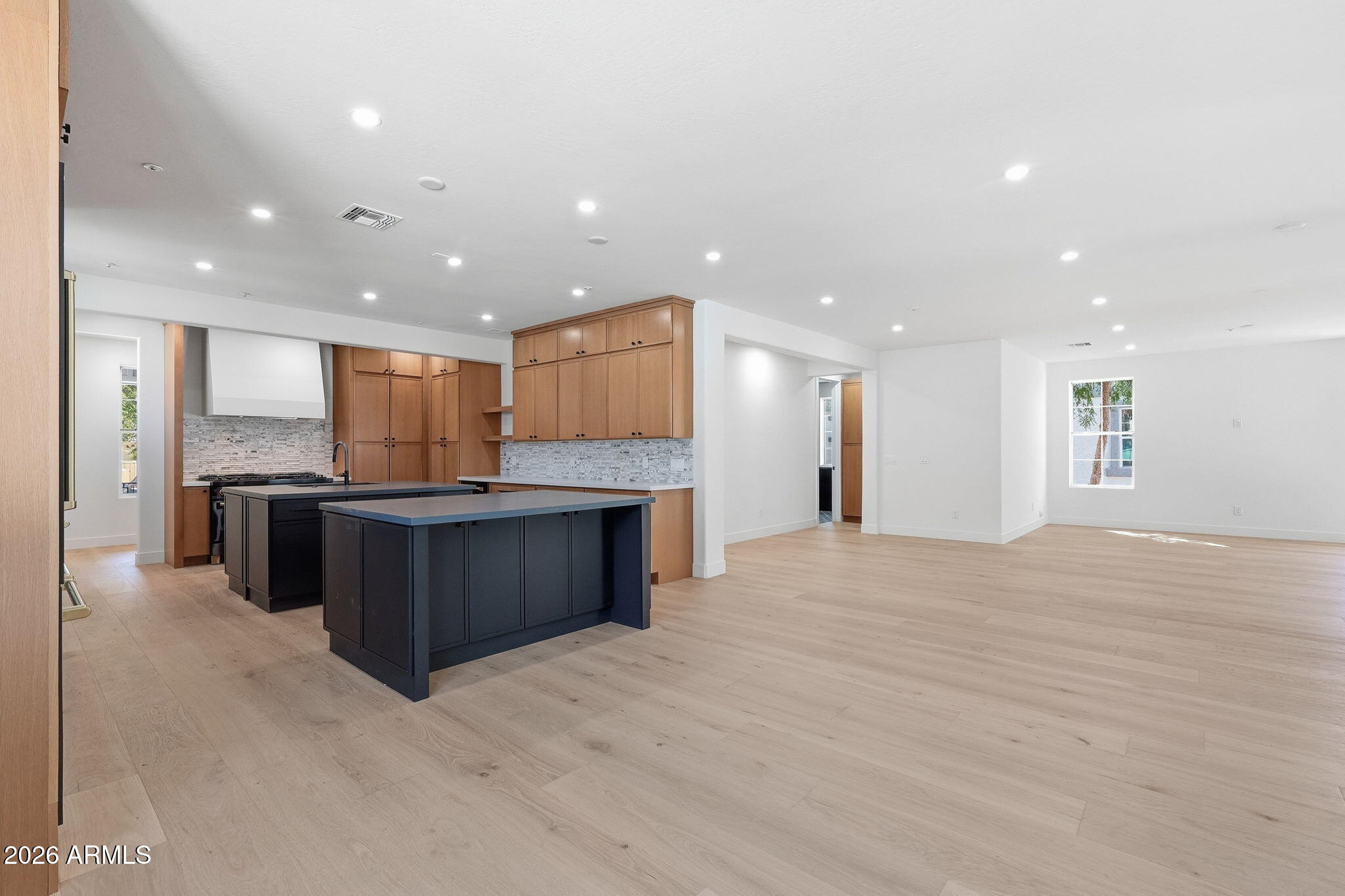 2974 E CAMELLIA Drive