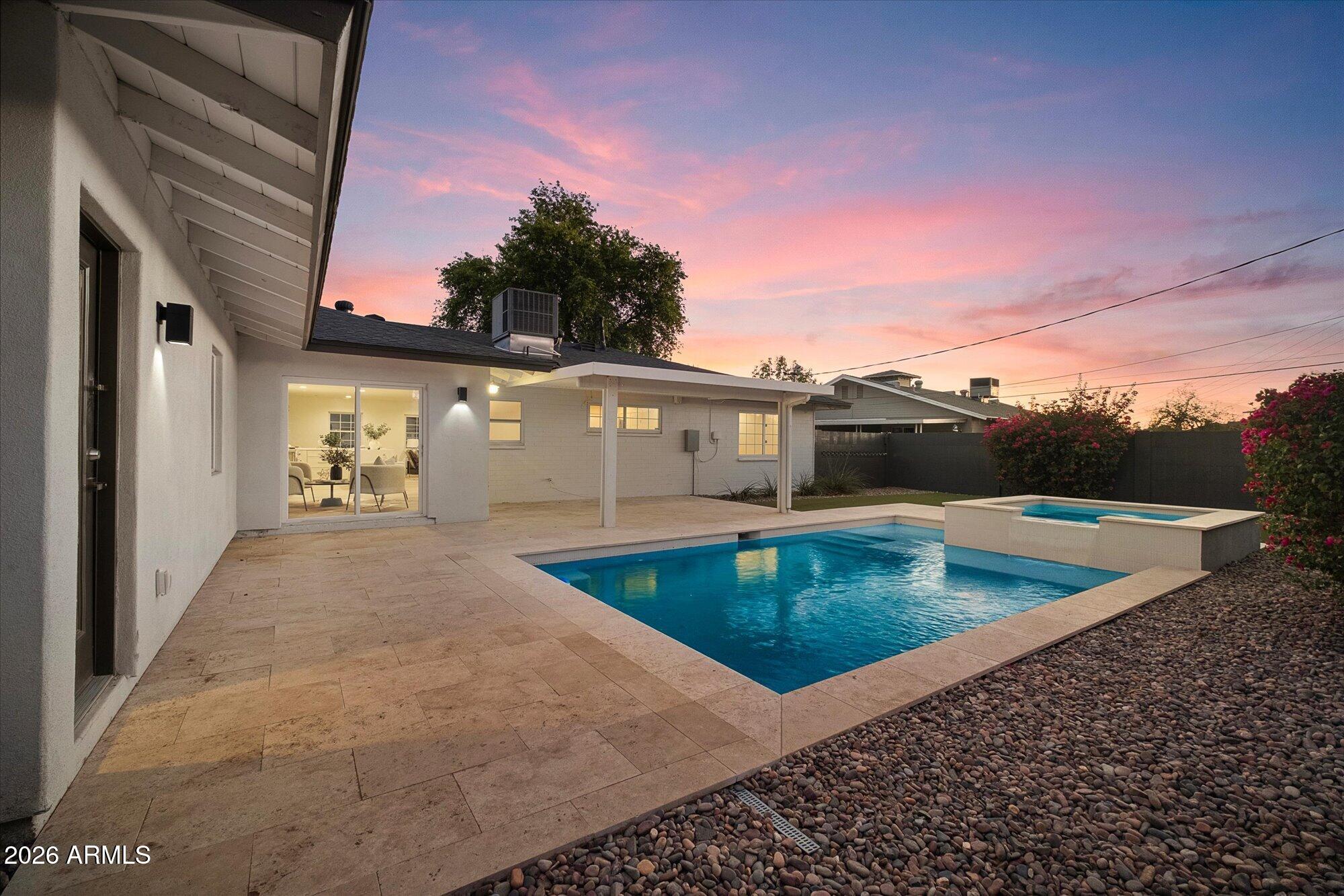 8212 E WILSHIRE Drive