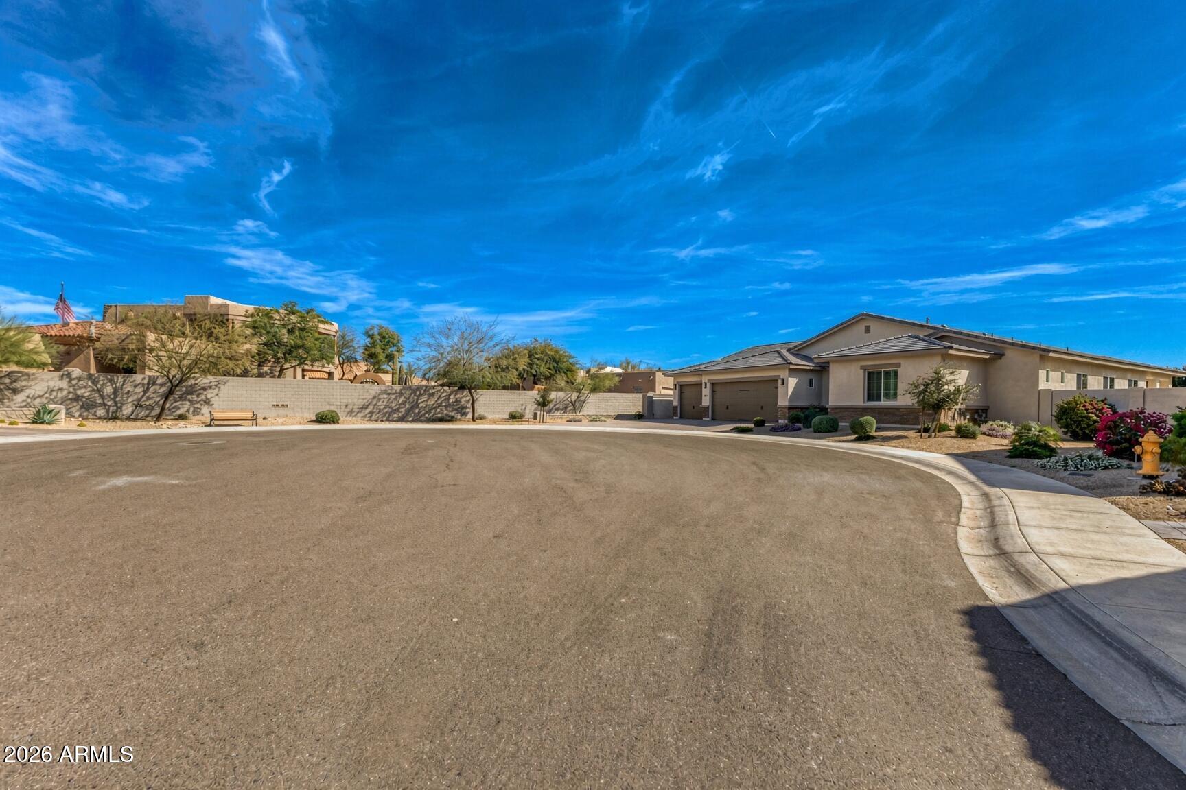 4237 E HUNTER Court