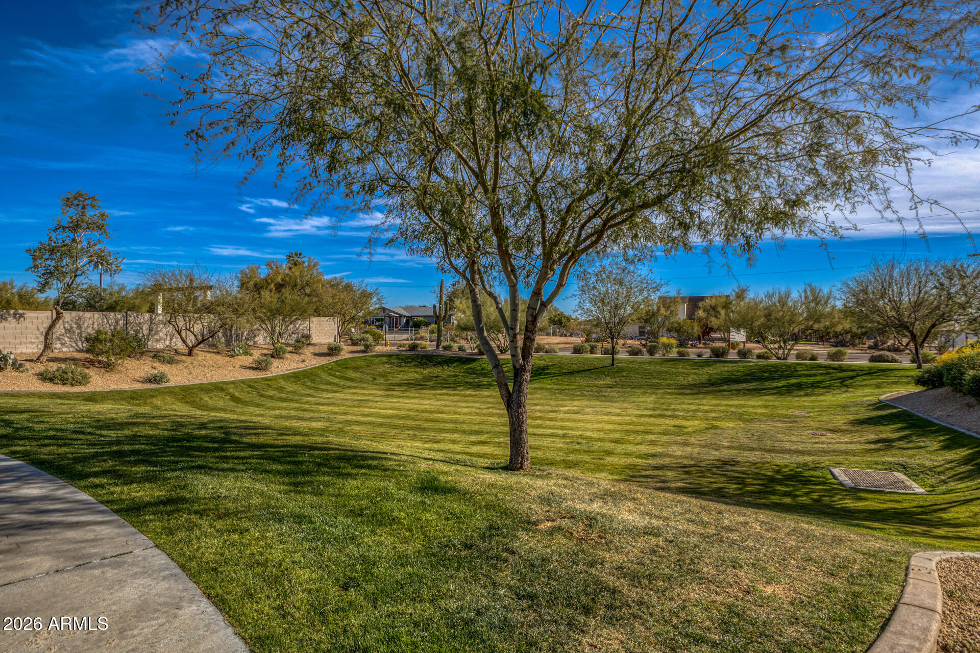 4237 E HUNTER Court