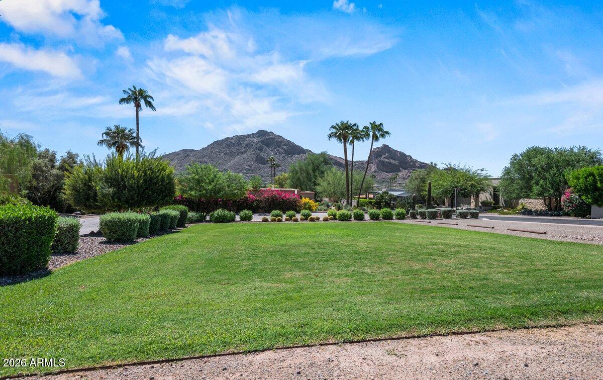 5434 E Lincoln Drive 19