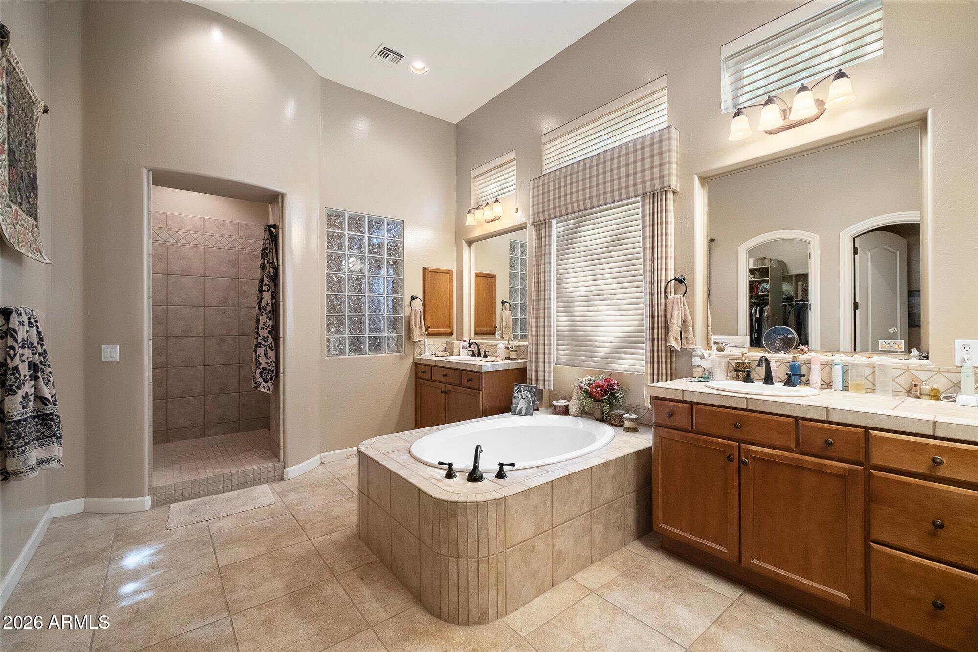 4104 N SAGE CREEK Circle