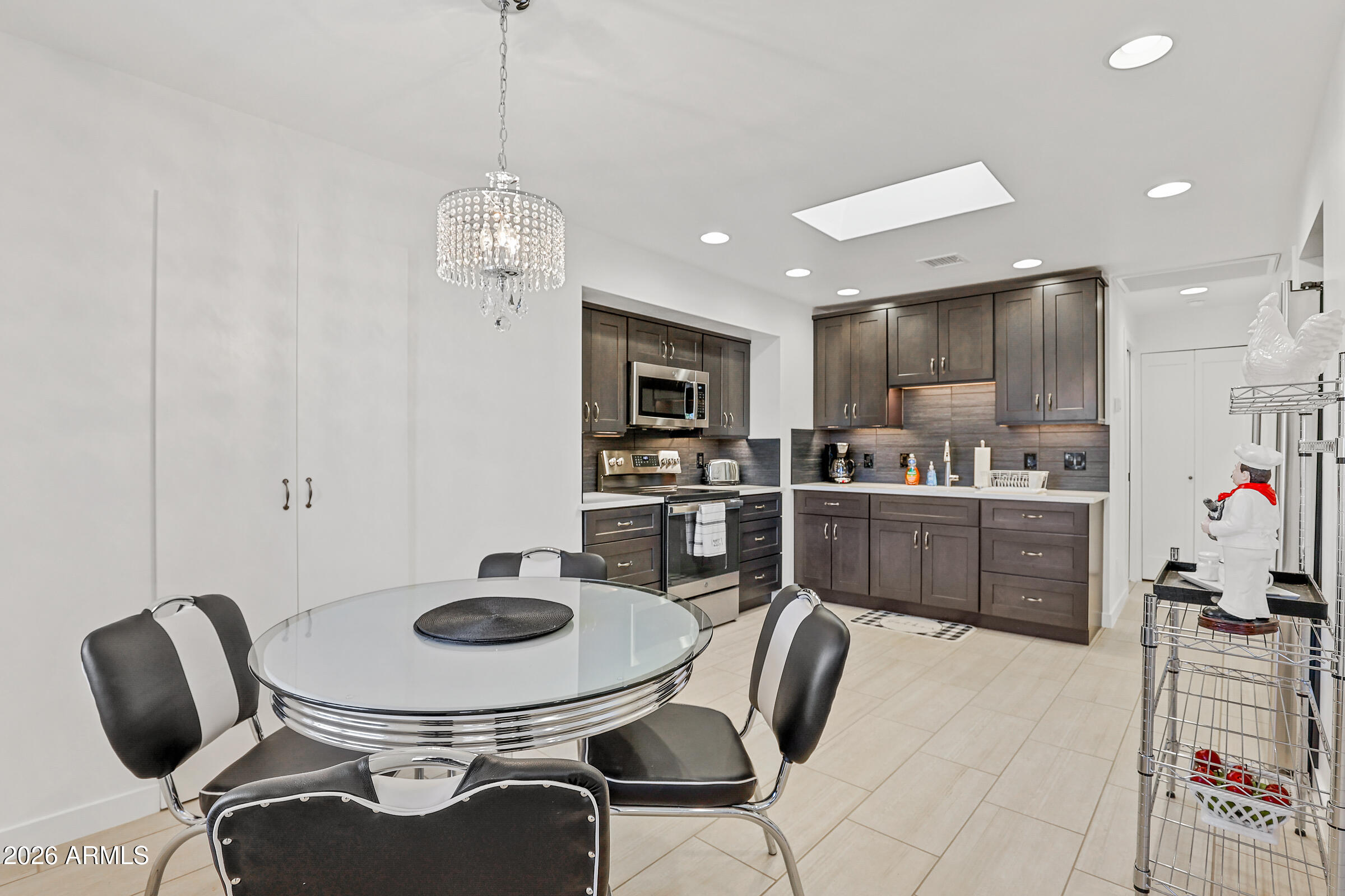 41 ROADRUNNER Lane