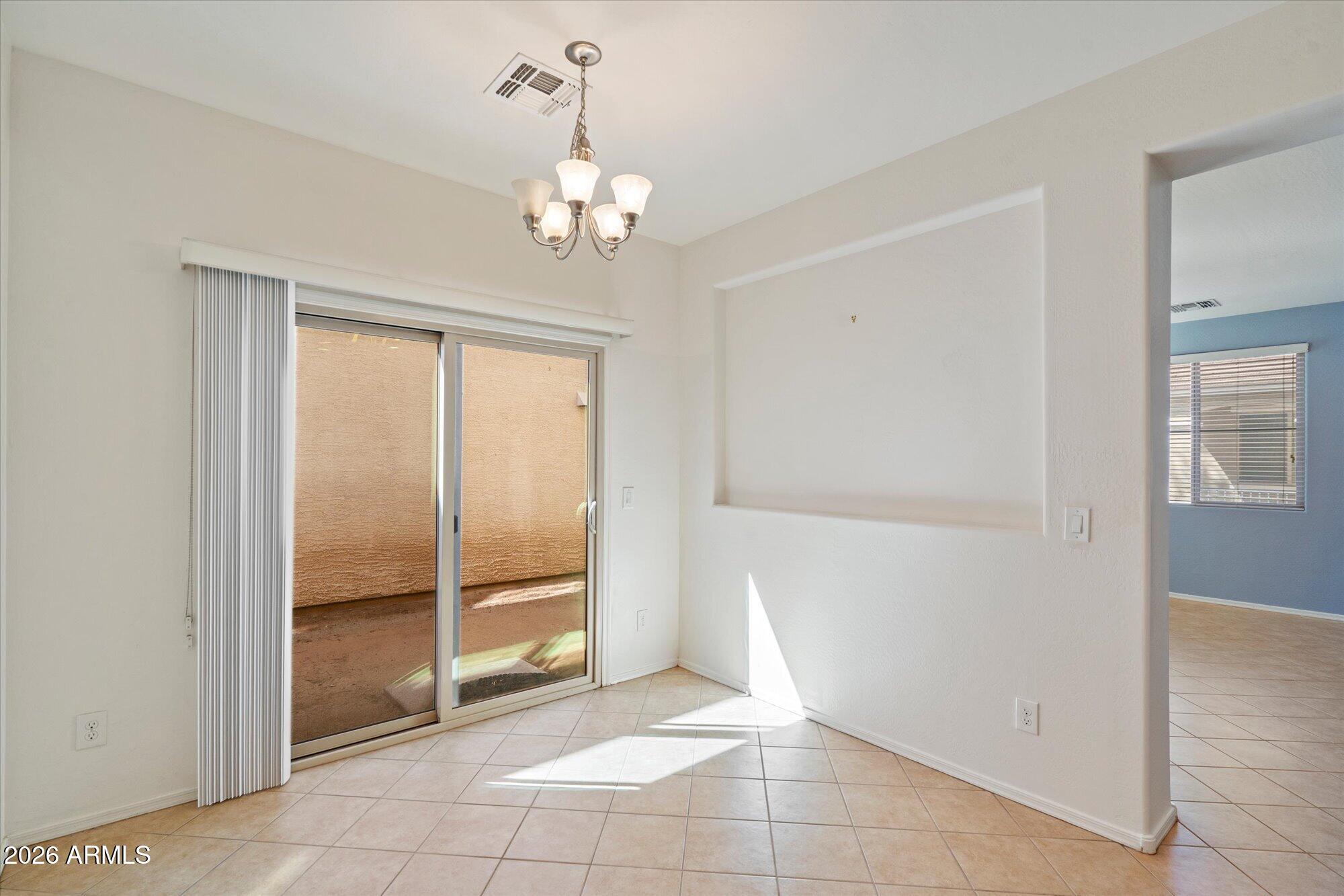 2680 N 73rd Gln Glen