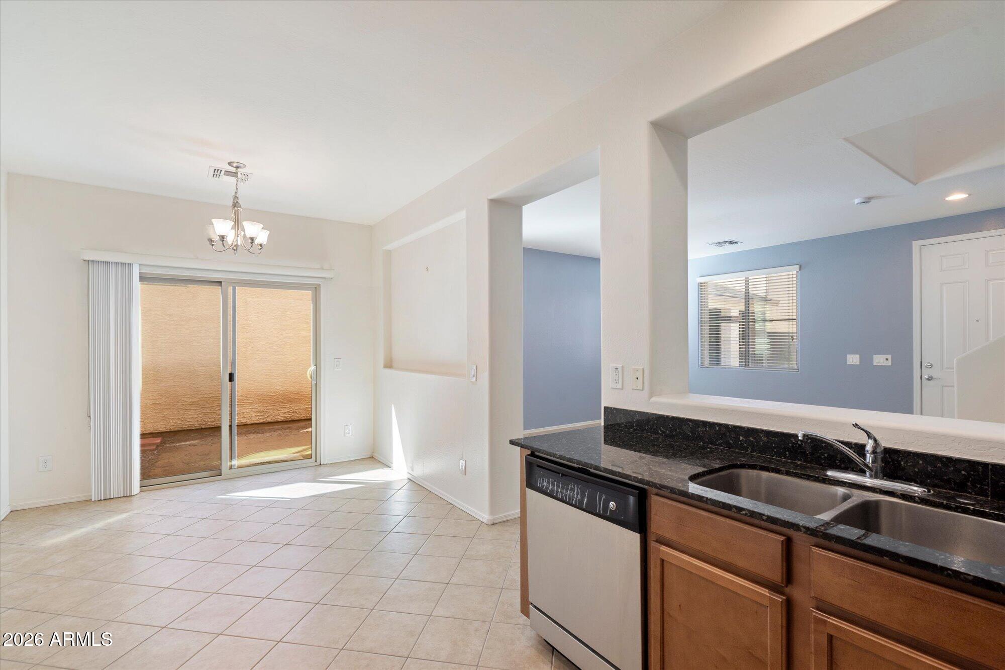 2680 N 73rd Gln Glen