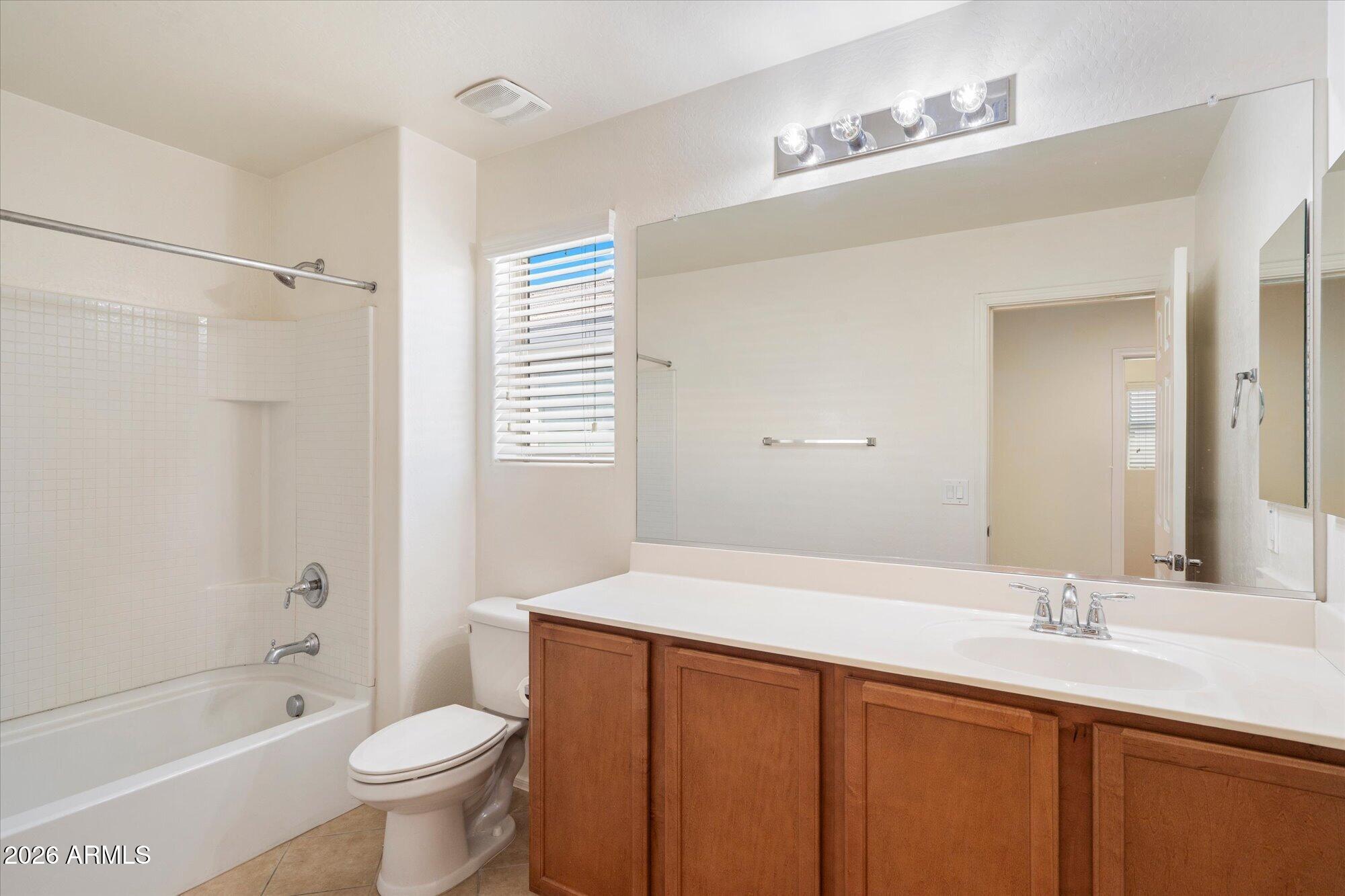 2680 N 73rd Gln Glen