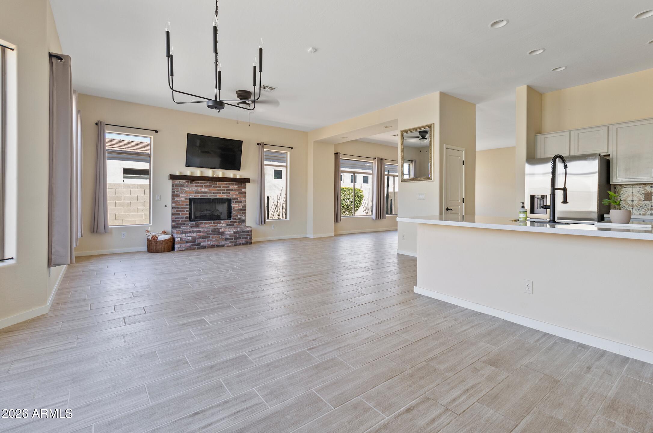 2224 E FAWN Drive