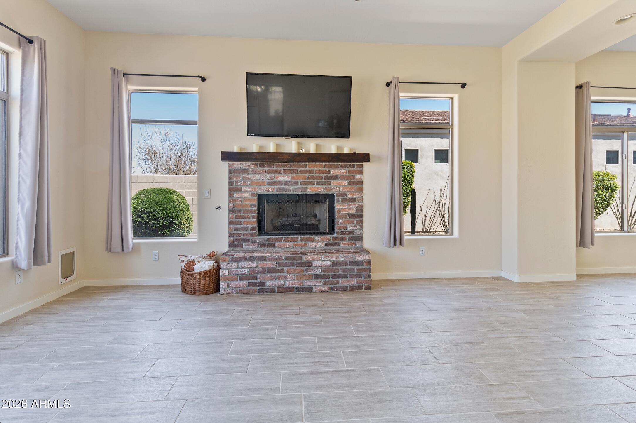 2224 E FAWN Drive