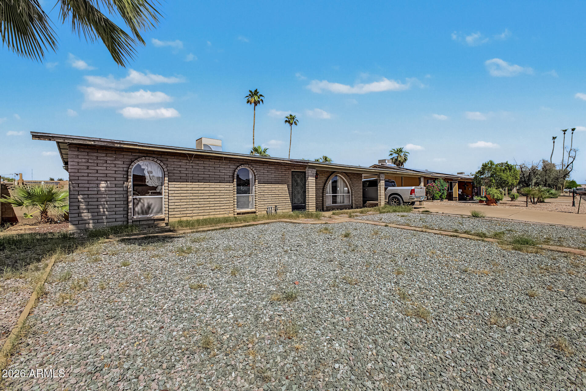 618 E VIA ELENA Street