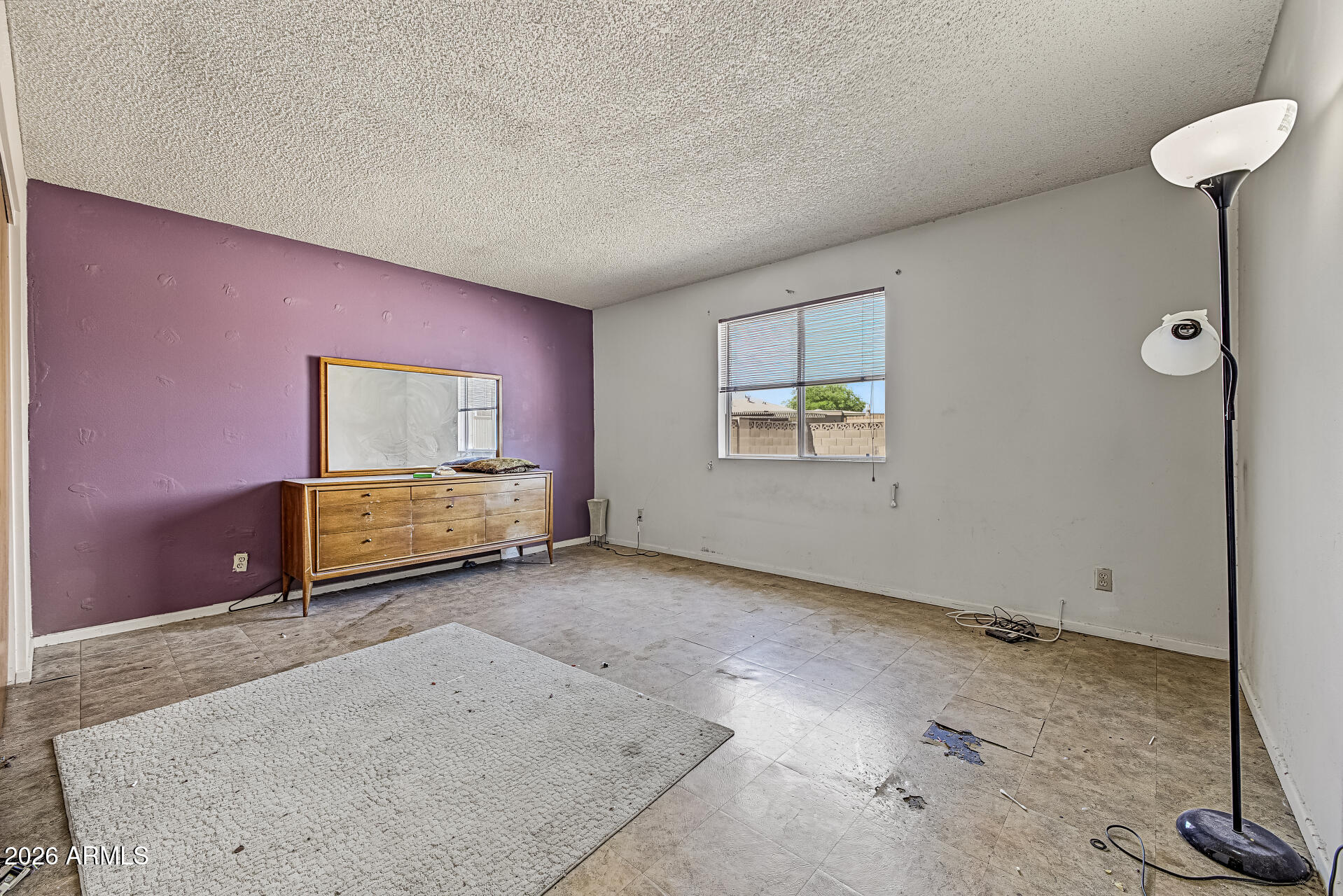618 E VIA ELENA Street