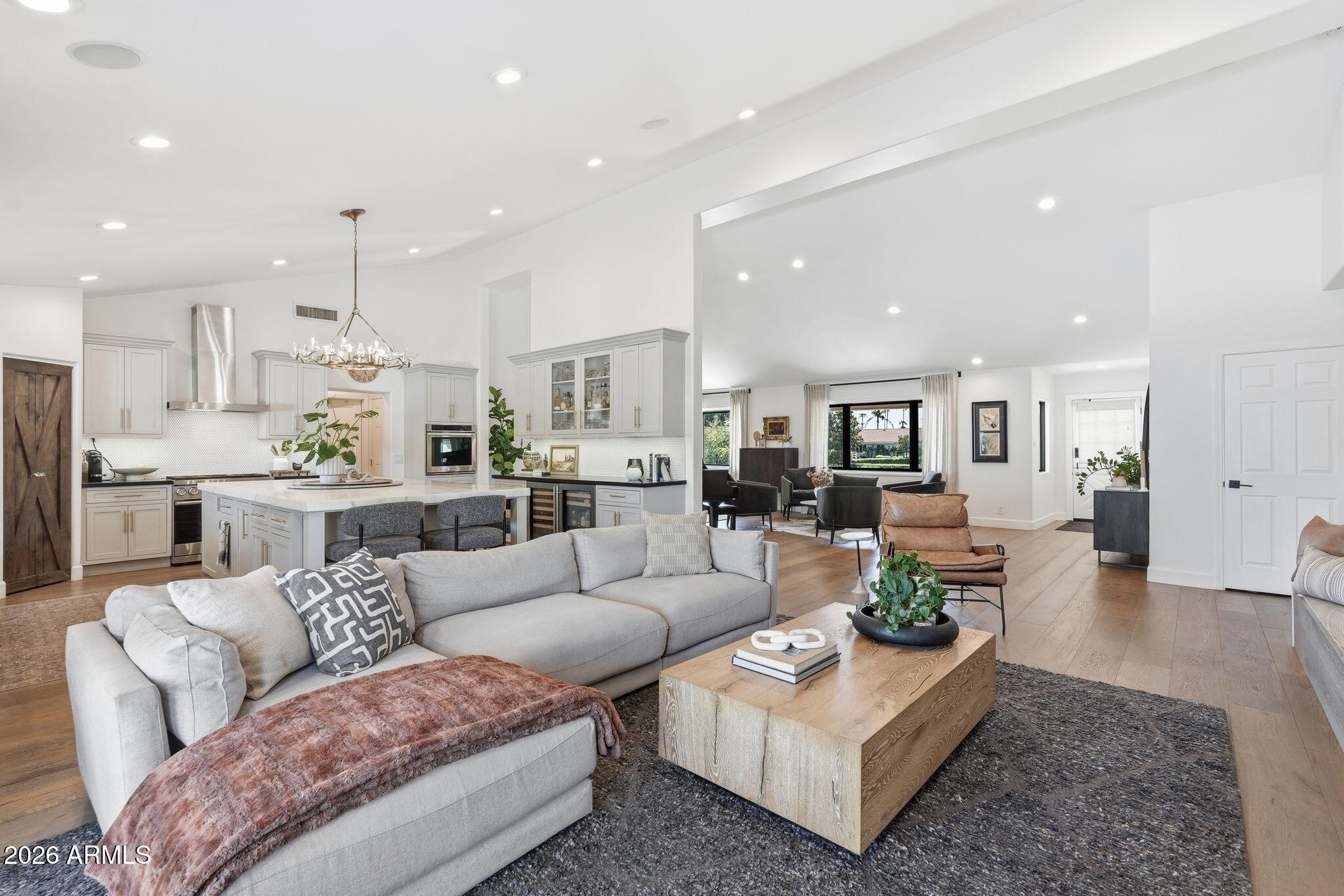 6152 E CALLE CAMELIA