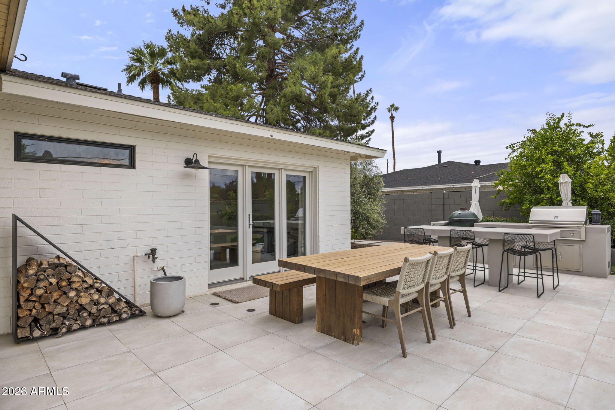 6152 E CALLE CAMELIA