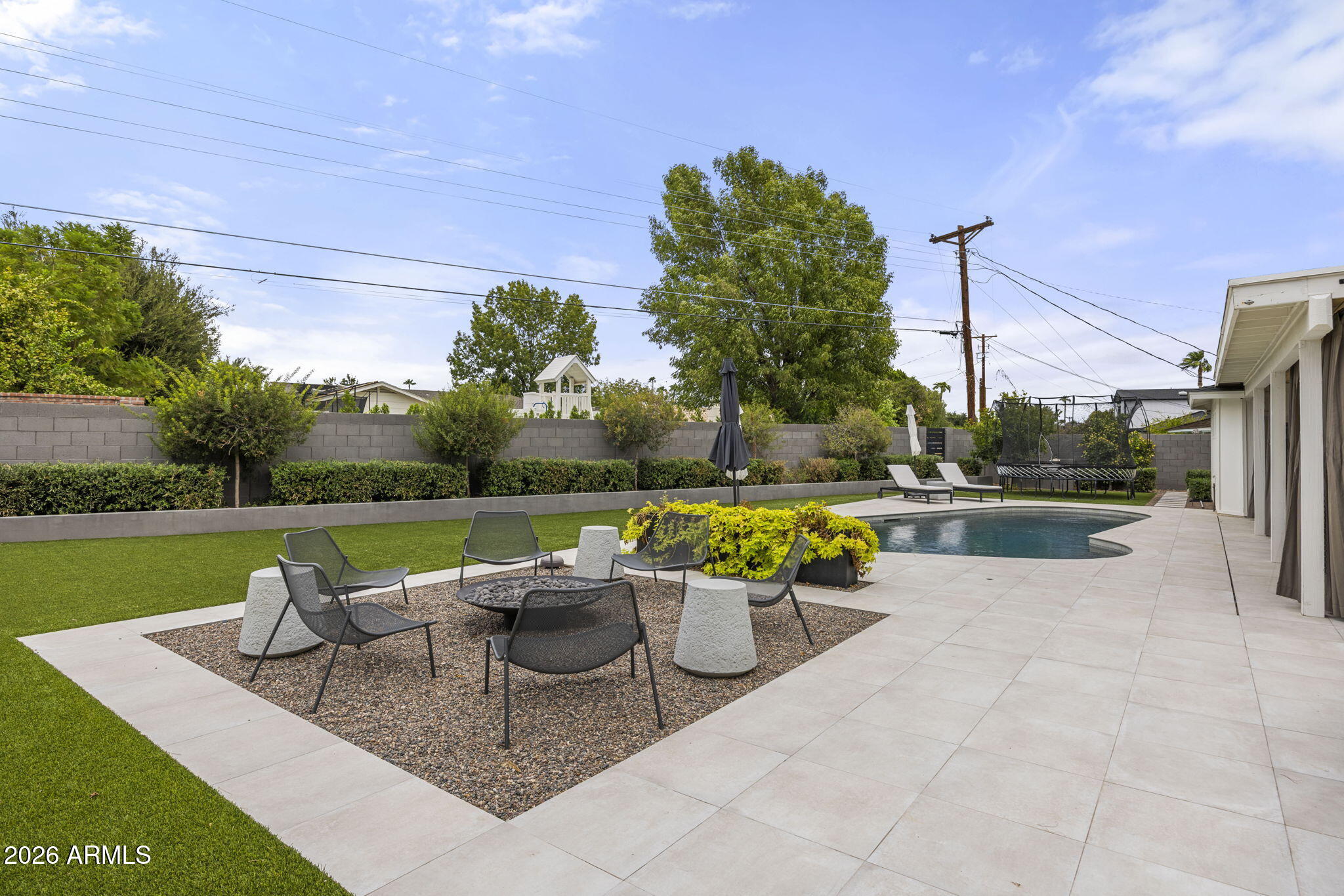 6152 E CALLE CAMELIA