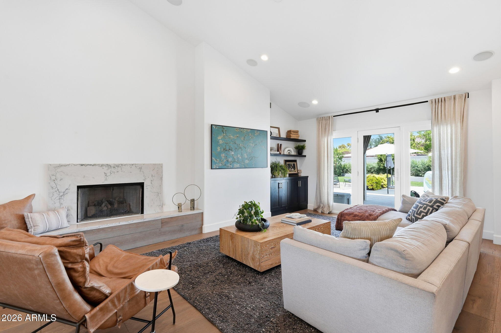6152 E CALLE CAMELIA