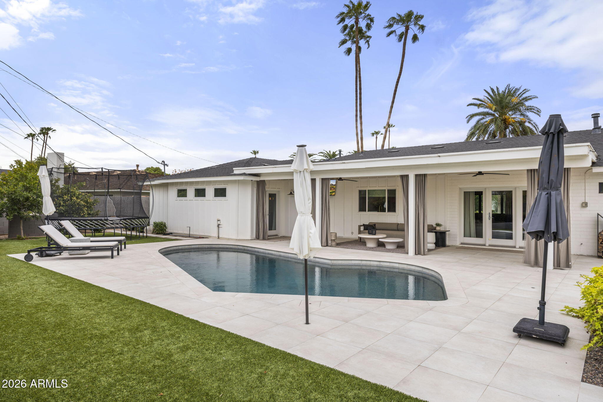 6152 E CALLE CAMELIA