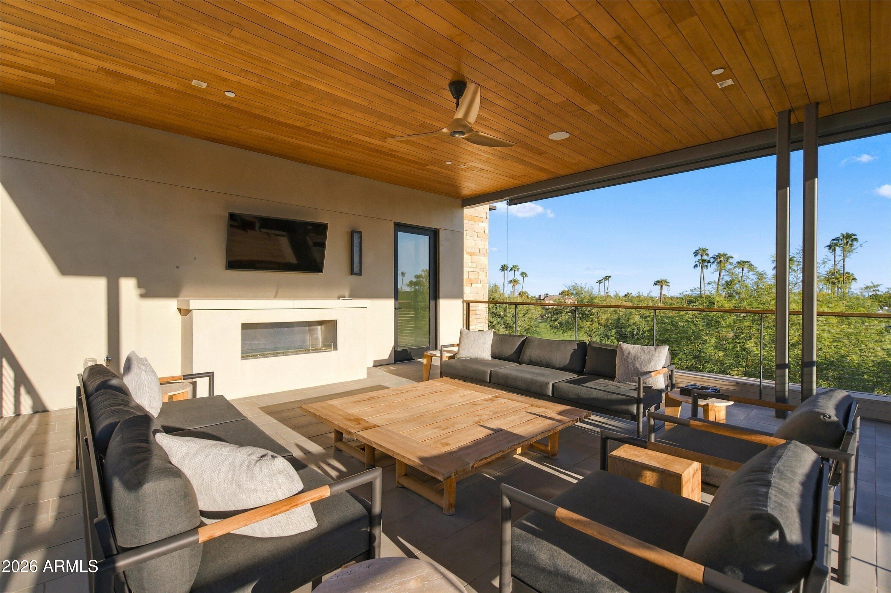 6311 E PHOENICIAN Boulevard 17